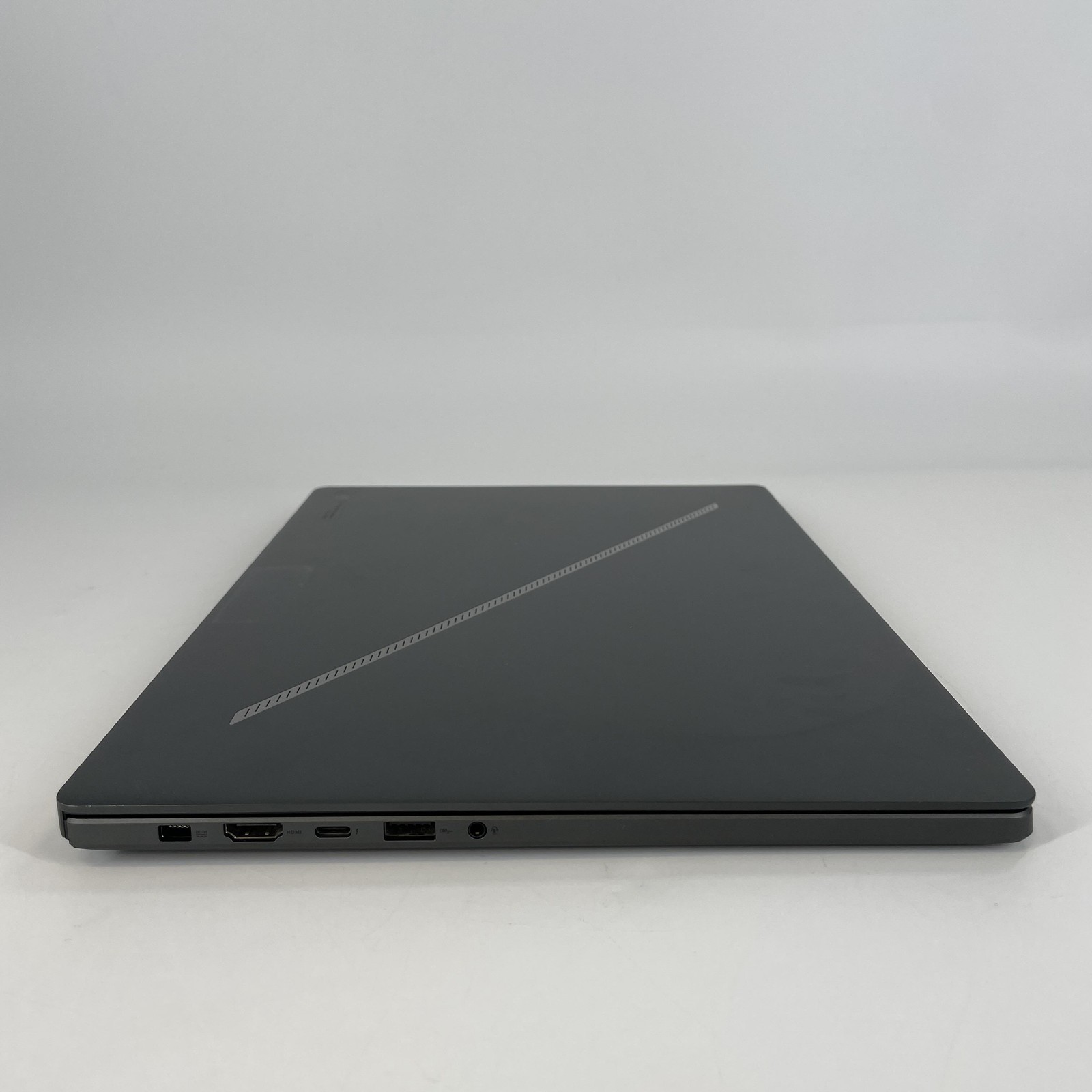 Asus ROG Zephyrus G16 GU605 240Hz QHD+ 2.5GHz Ultra 9 185H 16GB 1TB SSD RTX 4070
