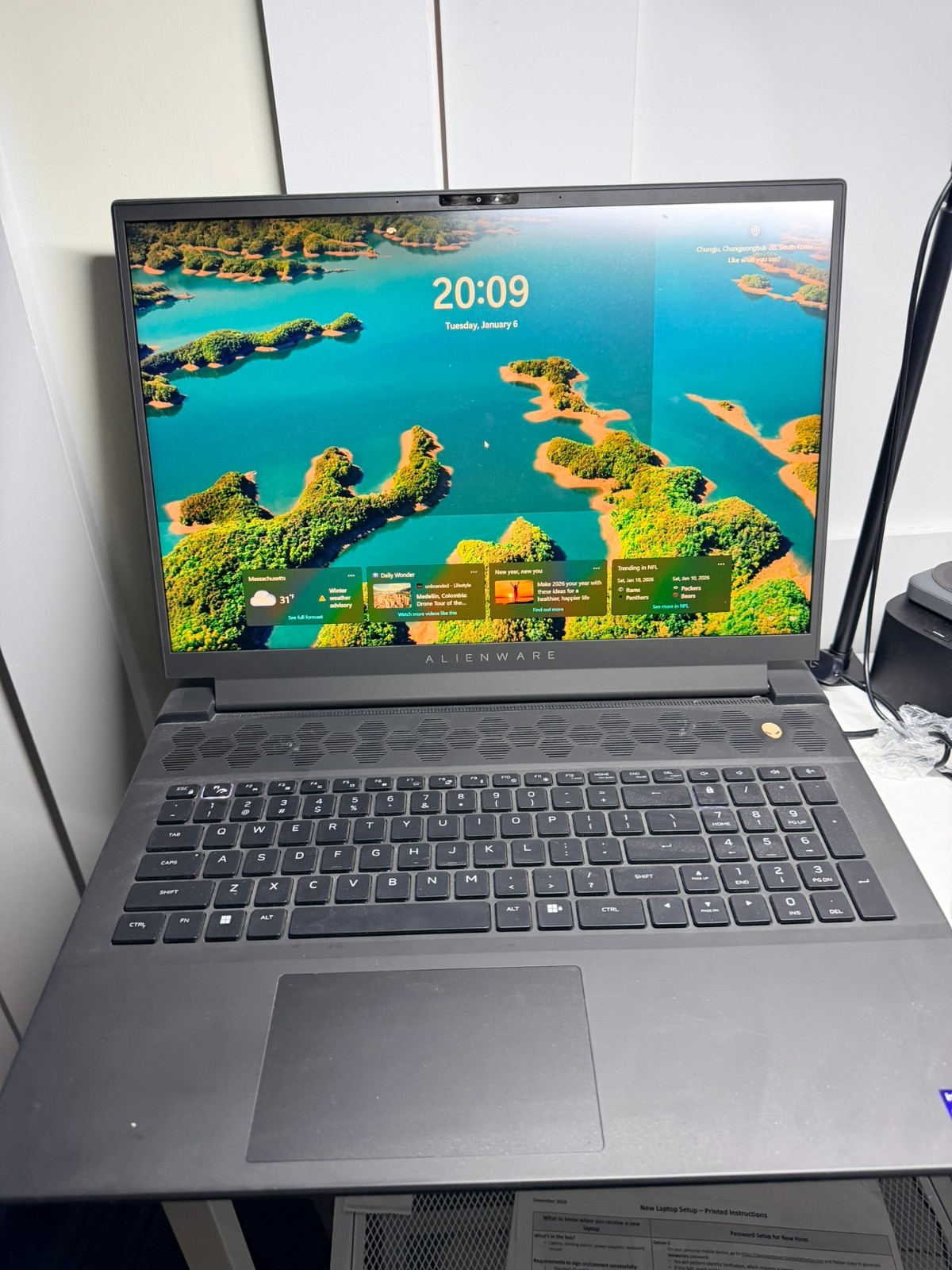 Alienware M18 R2 18″ i9-14900HX 2.2GHz 64GB RAM 2TB SSD 2TB SSD GeForce RTX 4090