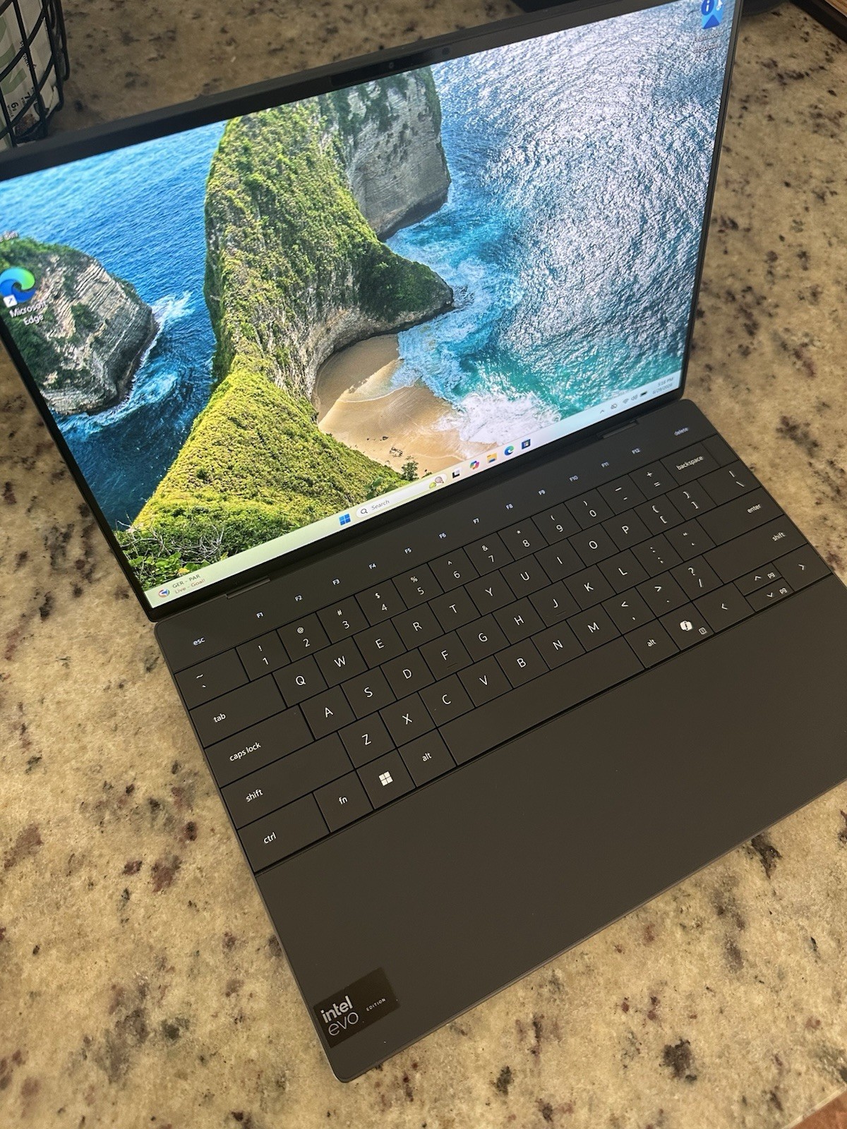 Dell XPS 13 9350 13.4″ Laptop – Ultra 7 256V, 16GB Ram, 512GB SSD, W11H
