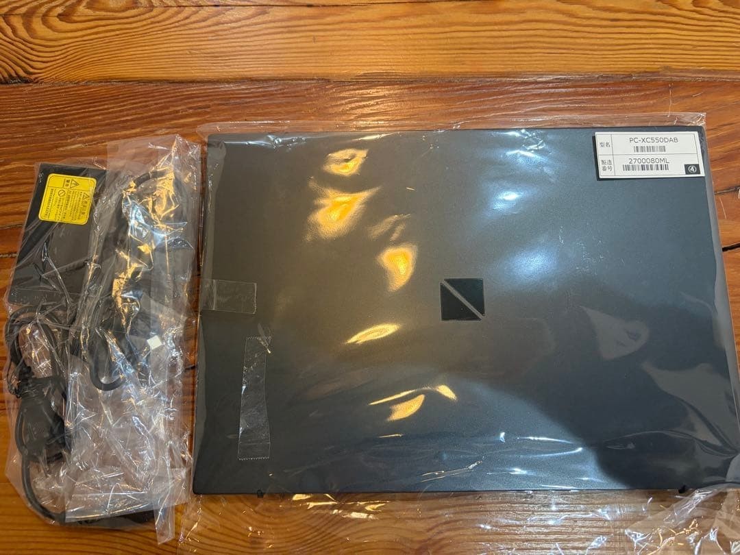 NEC LAVIE NEXTREME Carbon PC-XC550DAB 14″ i5-1155G7 8GB 512GB Win11 Office