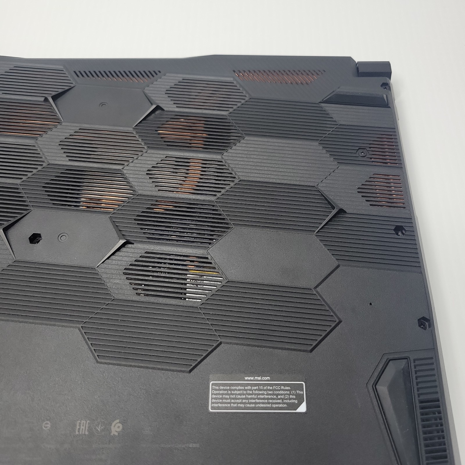 MSI Katana A15 AI B8VF 15.6″ Ryzen 8945HS RTX 4060 16GB Ram 1TB SSD Win 11 Home