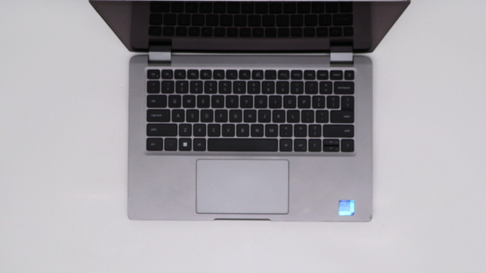Dell Latitude 5330 13″ i7-1265u 16GB 512GB – Good