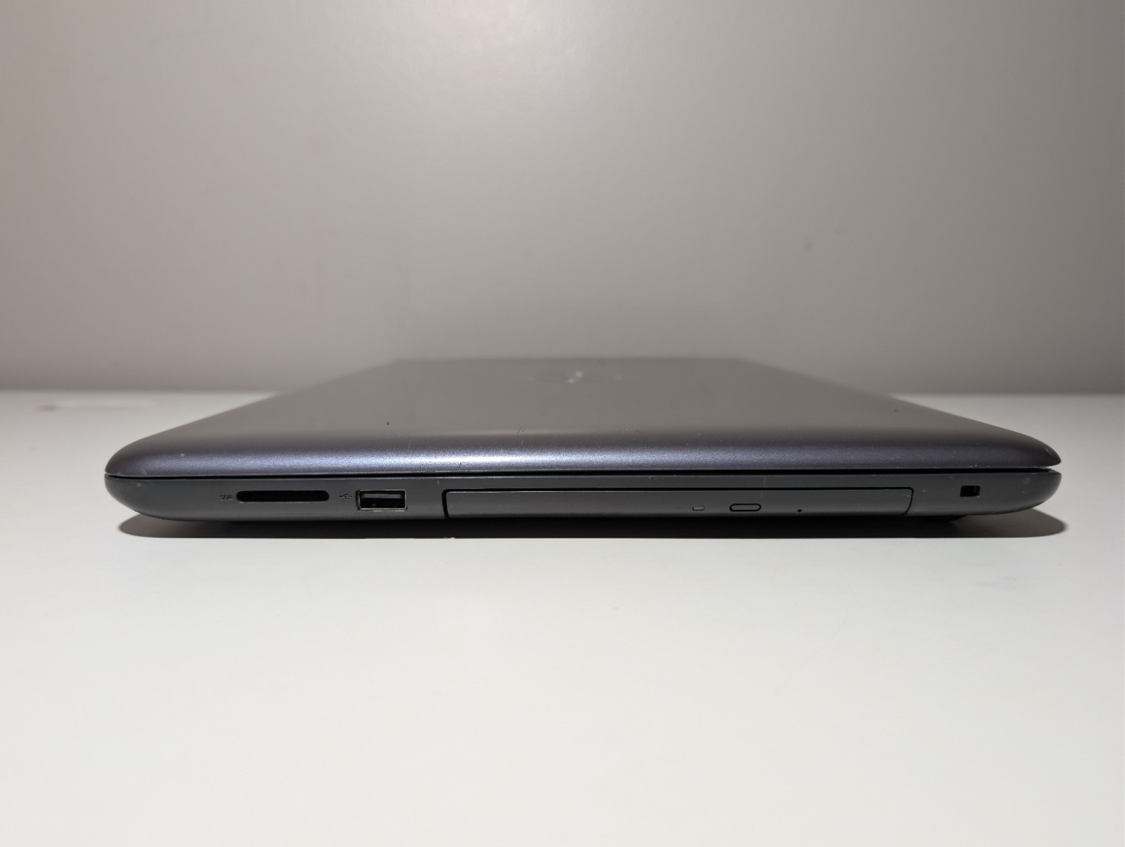 17″ DELL INSPIRON 5767 | i7-7500U 16GB RAM 256GB SSD | FHD AMD Radeon R7 Backlit
