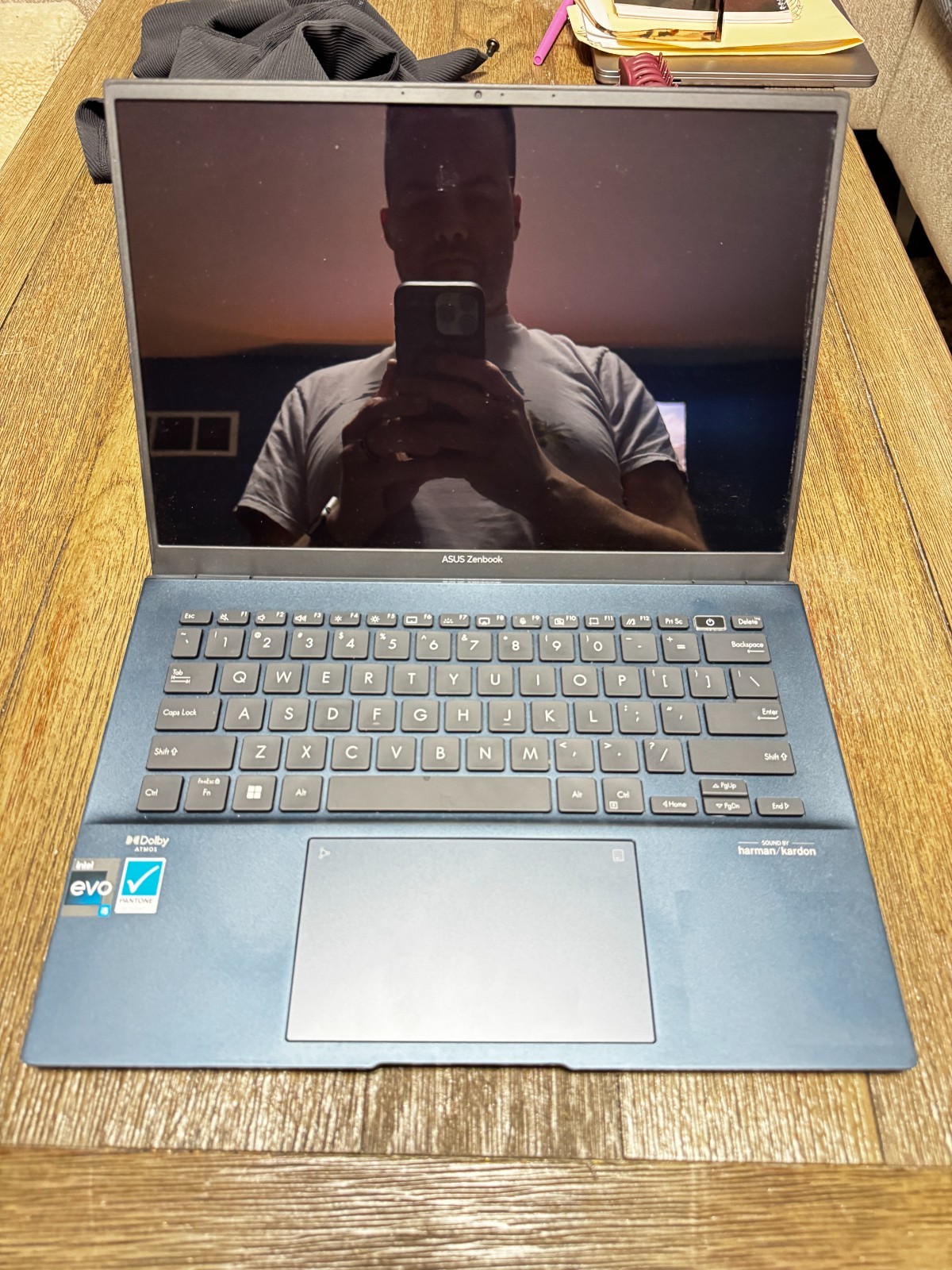 Lenovo Yoga Slim 7i Aura 15.3″ 2.8K OLED Laptop – Intel Ultra 7 256V 16GB 1TB