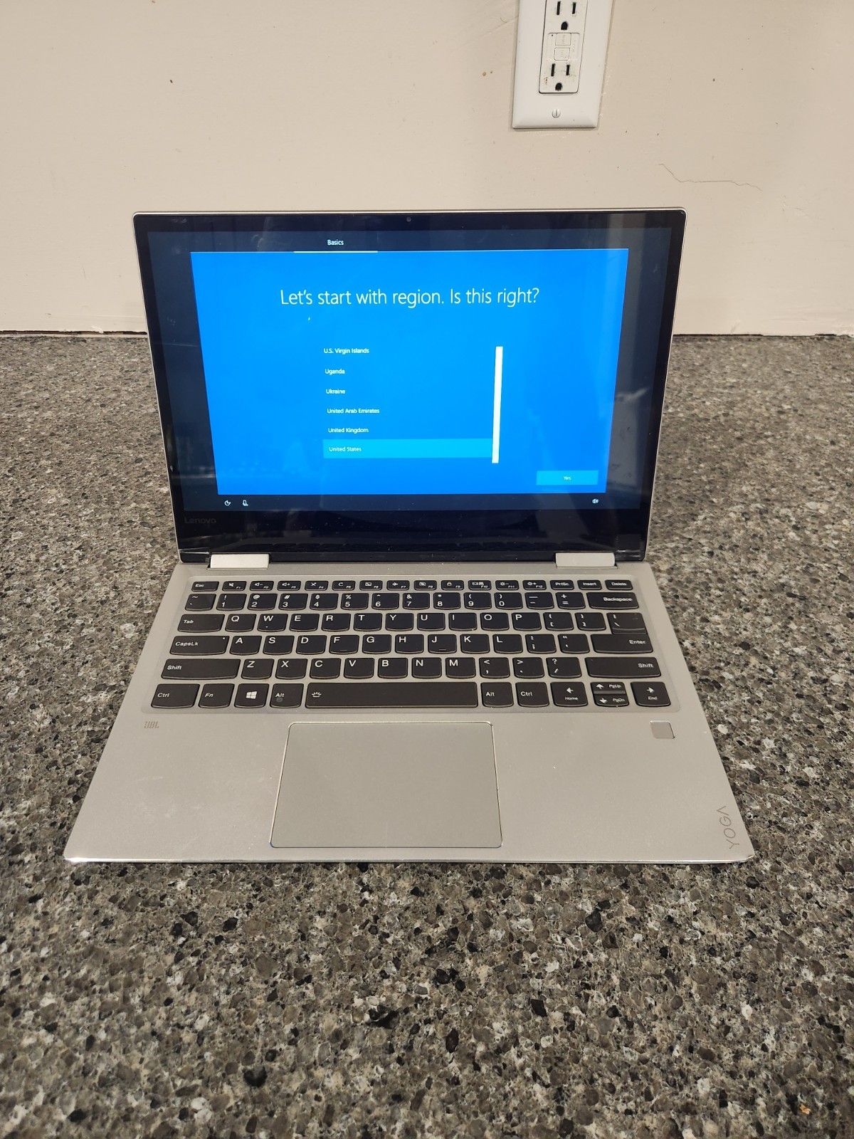 Lenovo Yoga 720-13IKB 13.3″ Core i5-7200U 4GB 128GB SSD