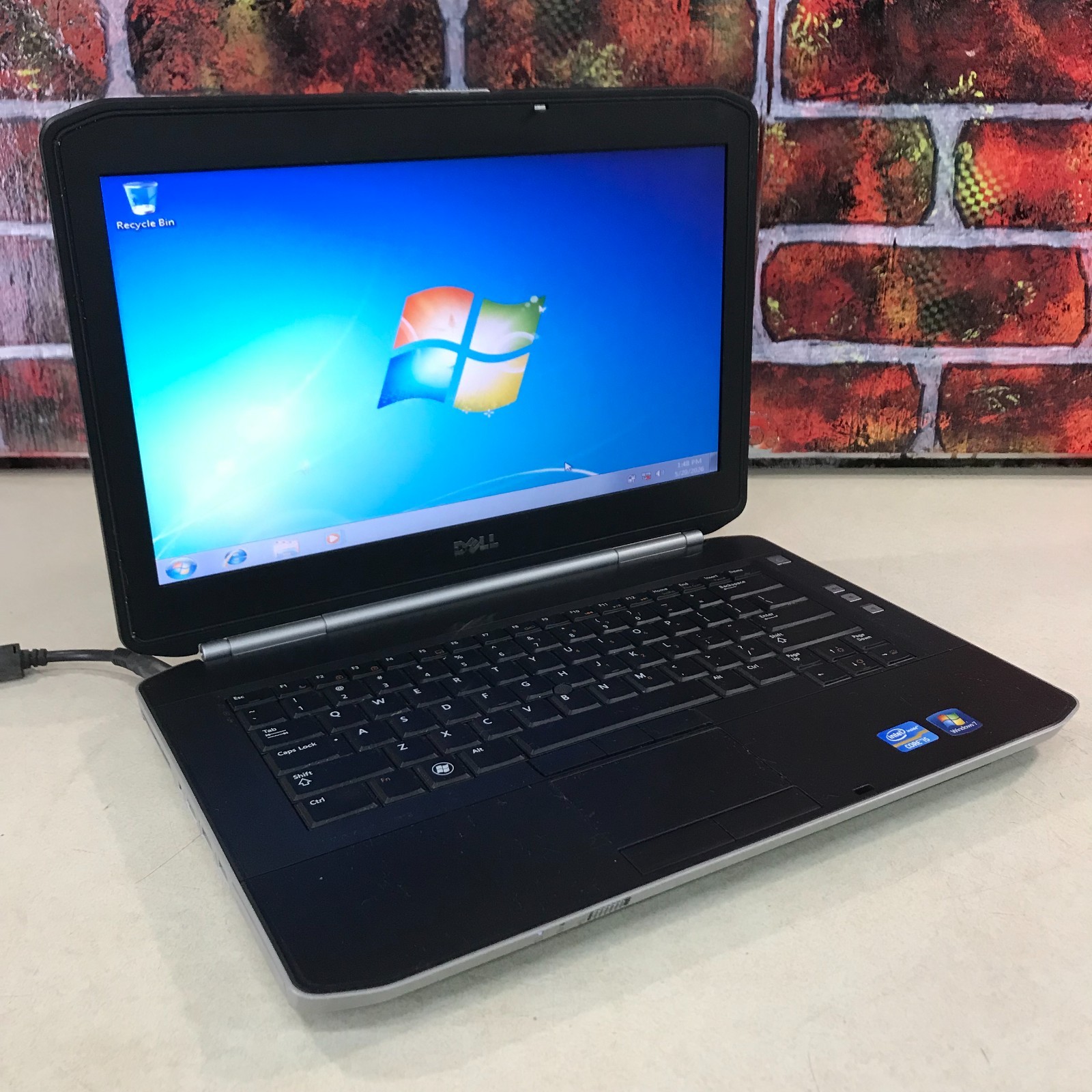 Dell Latitude E7470 Retro Gaming Laptop i5-2520M 2.50GHz 4GB RAM (Windows 7 Pro)
