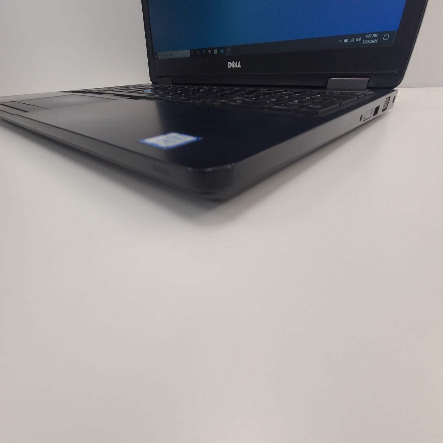 Dell Latitude 5580 15.6″ i7-7820HQ 2.9GHz 16GB RAM 256GB SSD GeForce 940MX