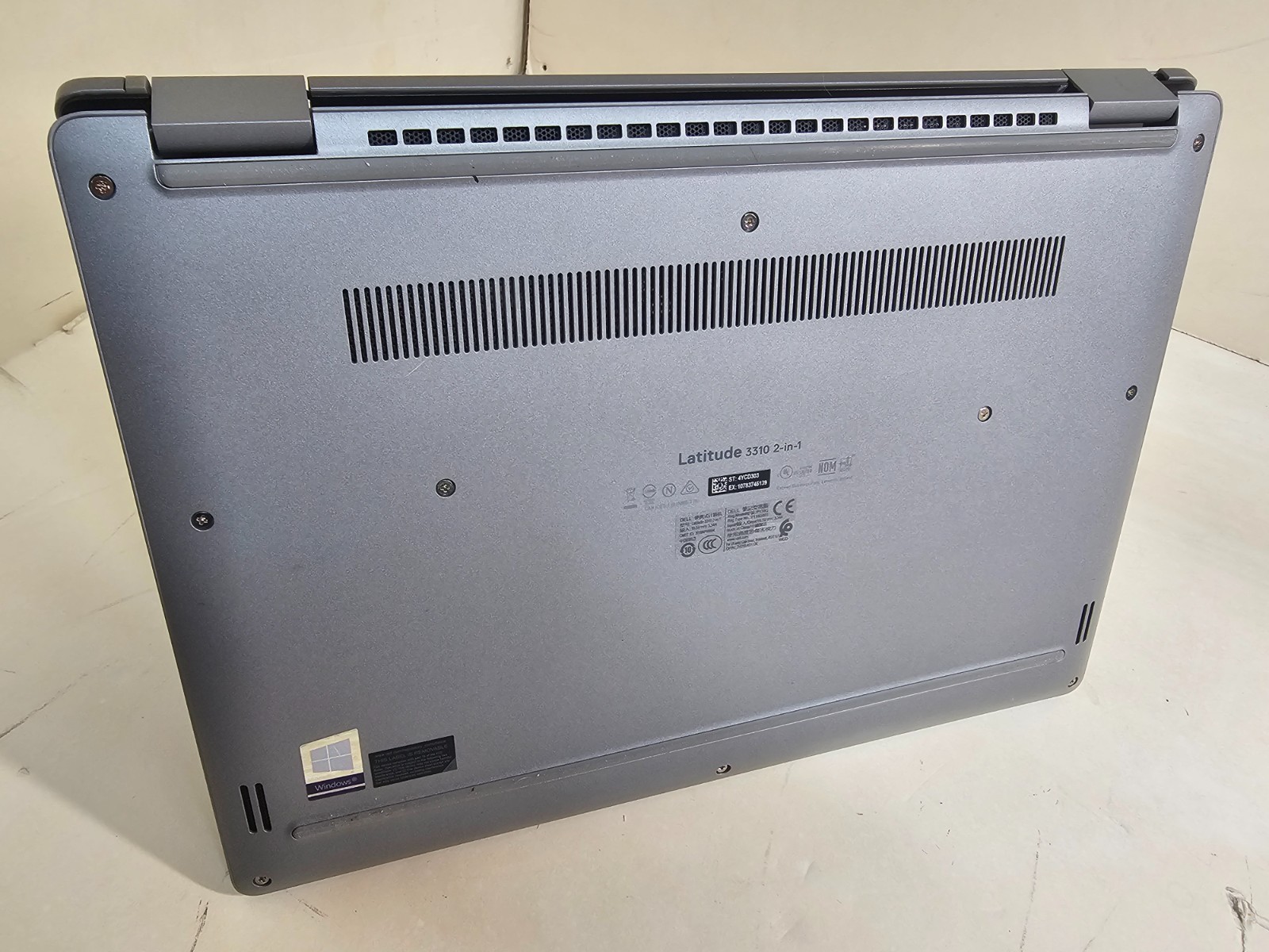 Dell Latitude 3310 2 in 1 Laptop – 1.6 GHz i5 8GB 256GB 13.3″ Touchscreen – SP3