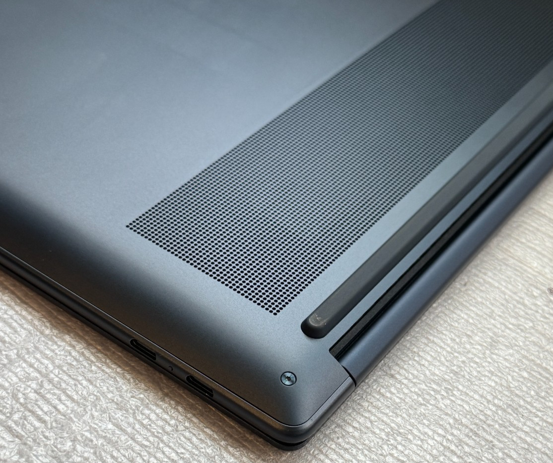 Lenovo Yoga Slim 7x 14.5″ 3K OLED Touch Laptop Snapdragon X Elite 32GB 1TB