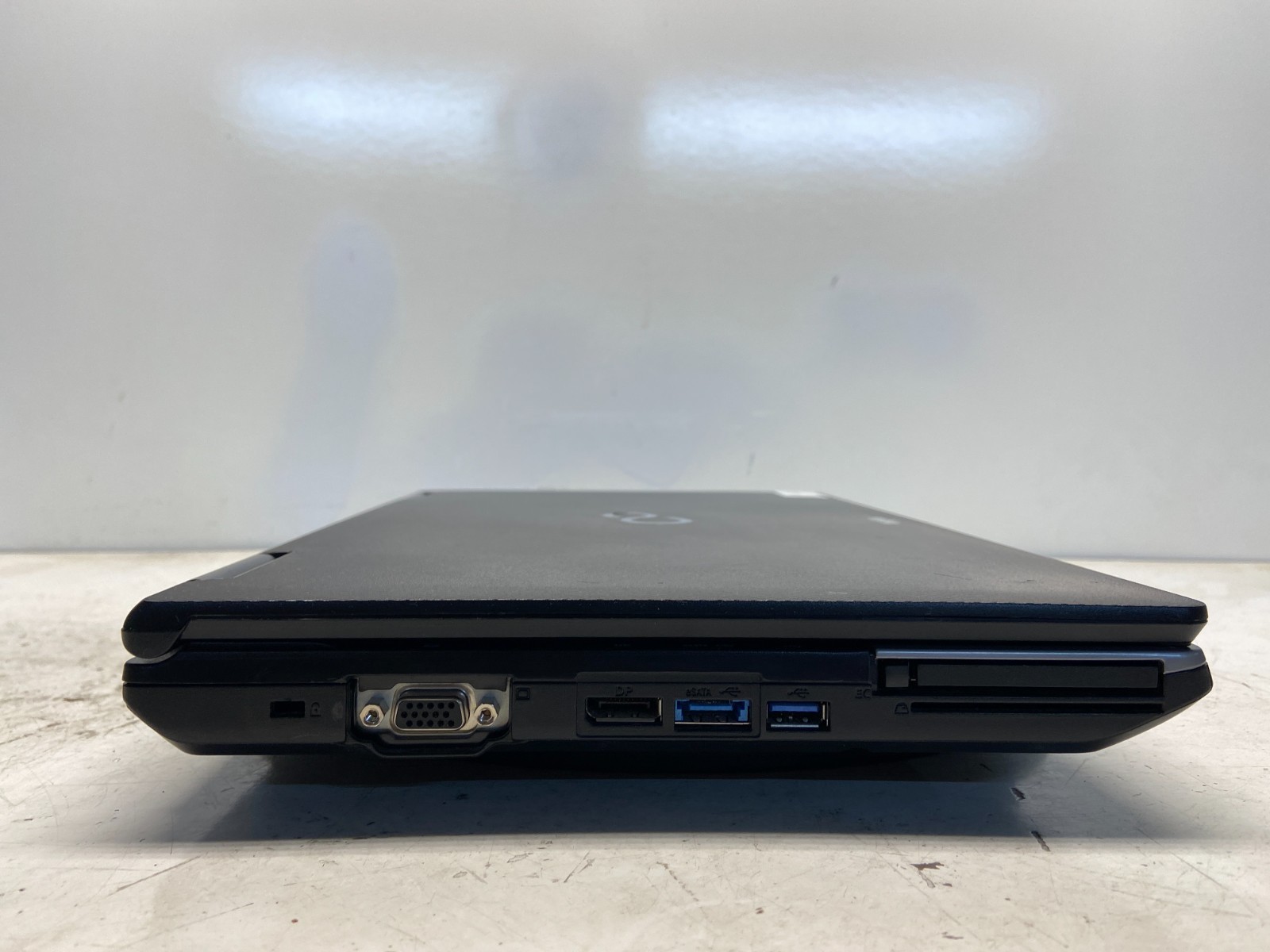 Fujitsu LifeBook E752 Intel i5-3340M 2.7GHz 4 GB NO HDD