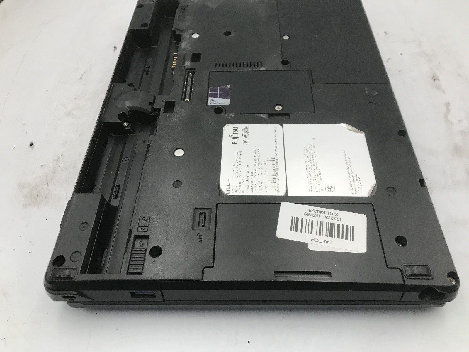 FUJITSU LIFEBOOK T726 – BOOTS TO BIOS – INTEL I5 6200U – 4GB RAM – READ DESC -BB