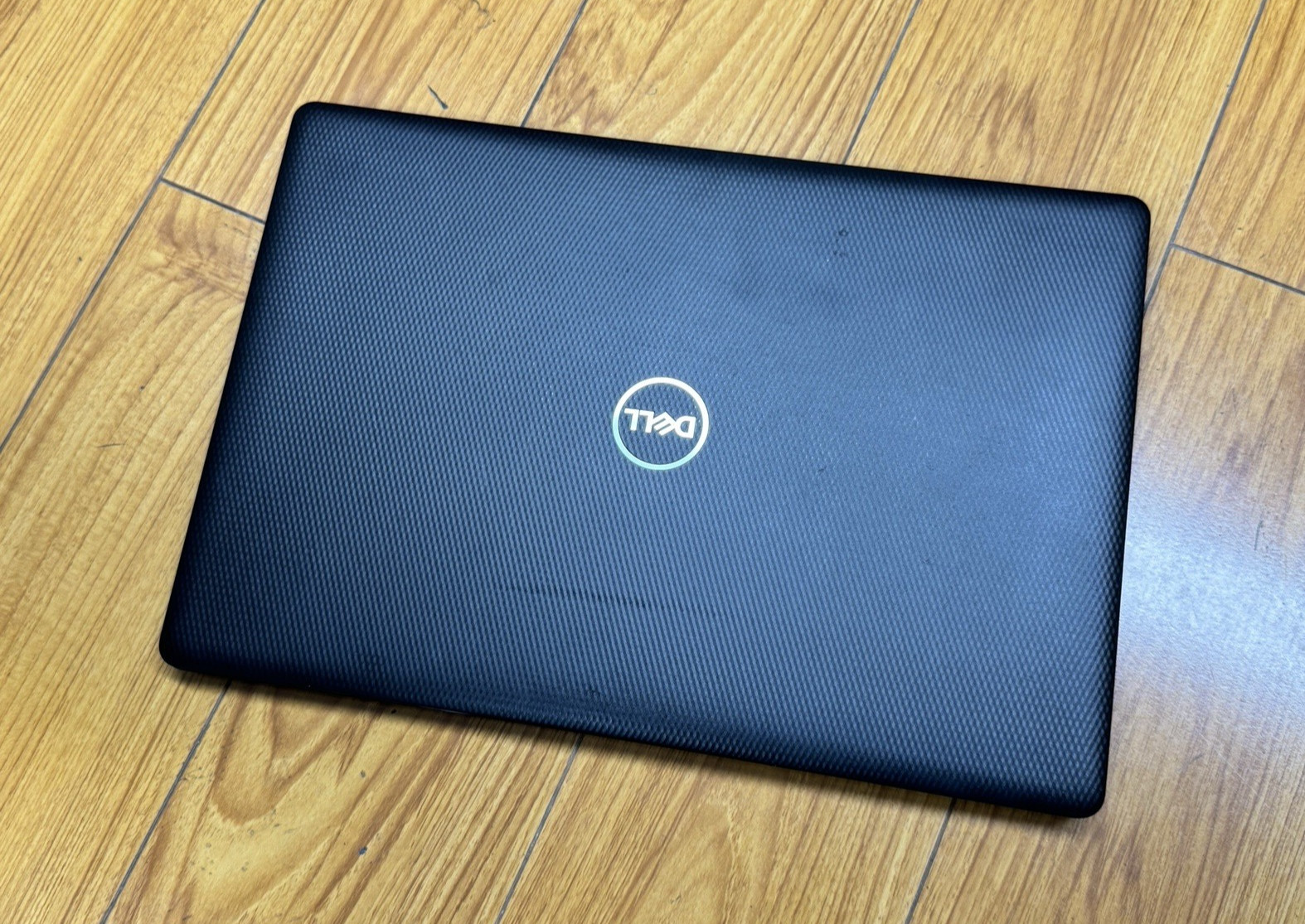 Dell Inspiron 3583 15.6″ – i5-8265U 8GB RAM 256GB SSD Intel UHD Graphics – Black