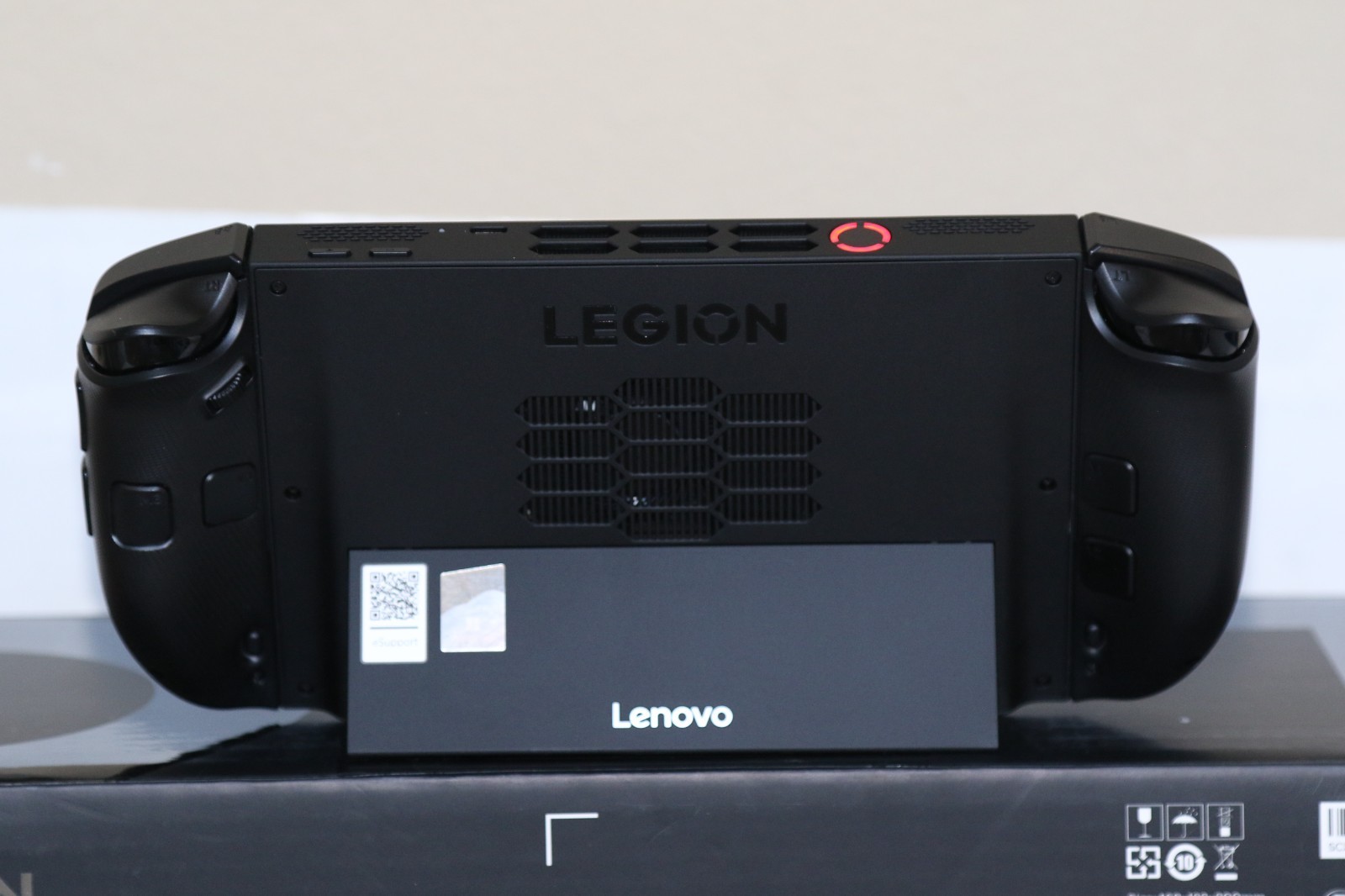 Lenovo Legion Go 2 Handheld Gaming PC Ryzen Z2 32GB RAM 1TB SSD 8.8″OLED 144Hz