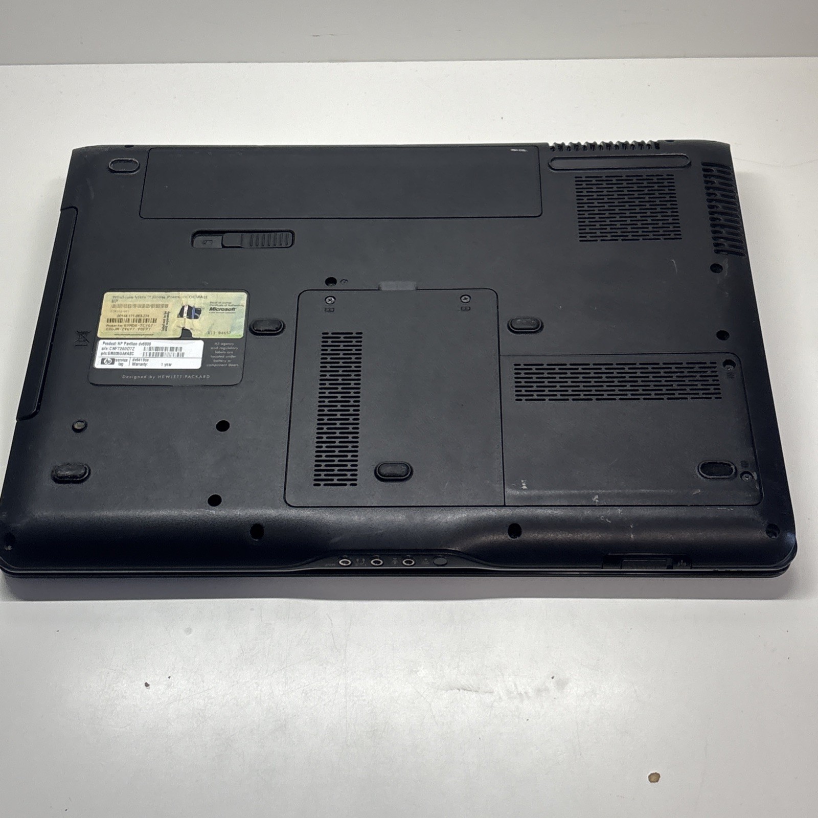 Hp Pavilion DV6000 Intel Centrino duo – 15.6″. No HDD. Boots to BIOS.