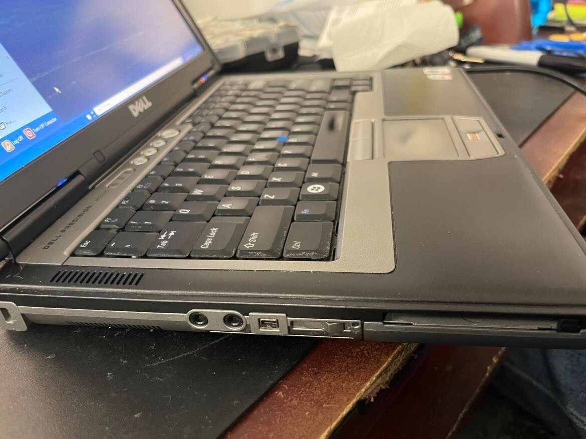 Dell Laptop Duo Windows XP Pro 128gb SSD 2gb RS232 DB9 Serial Com Port -M65