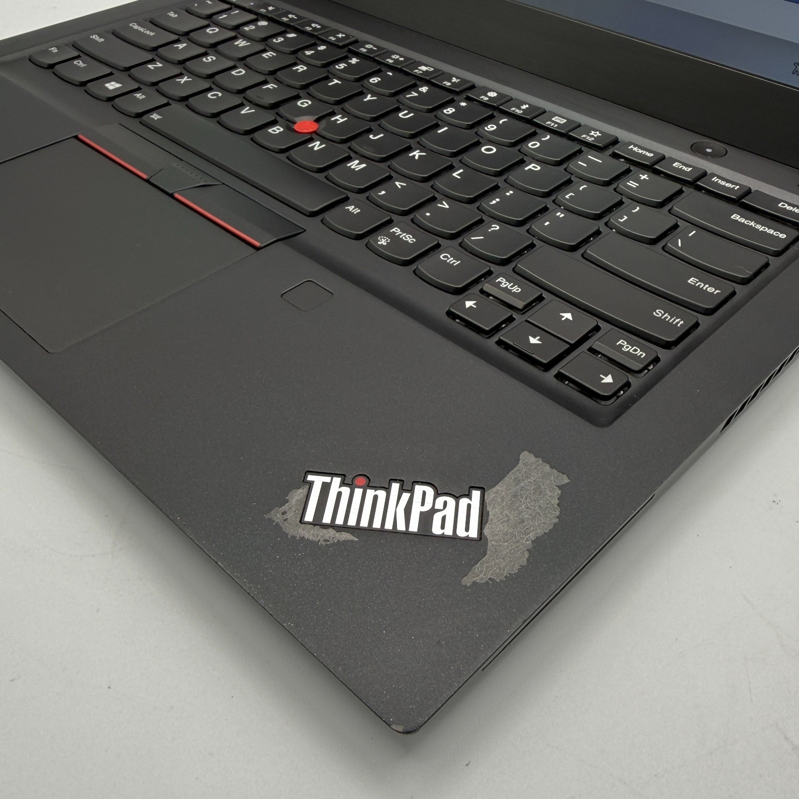 Lenovo ThinkPad T490s 14″ i7-8565U 16GB RAM 256GB SSD Win11 Pro Fingerprin Fair