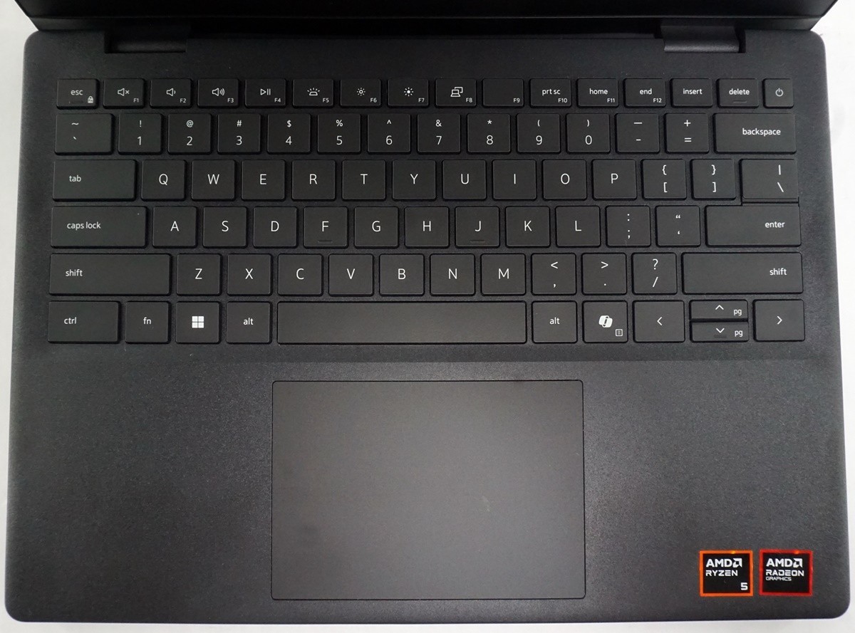 Dell Pro 14 Essential PV14255 14″ FHD+ AMD Ryzen 5 220 3.2GHz 16GB RAM 512GB SSD