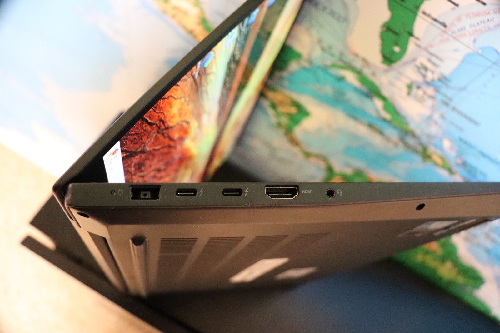 Lenovo Think Pad P1 Gen 6 16 OLED 2.6 GHz i9-13900H 32GB 1TB SSD RTX 2000 Ada