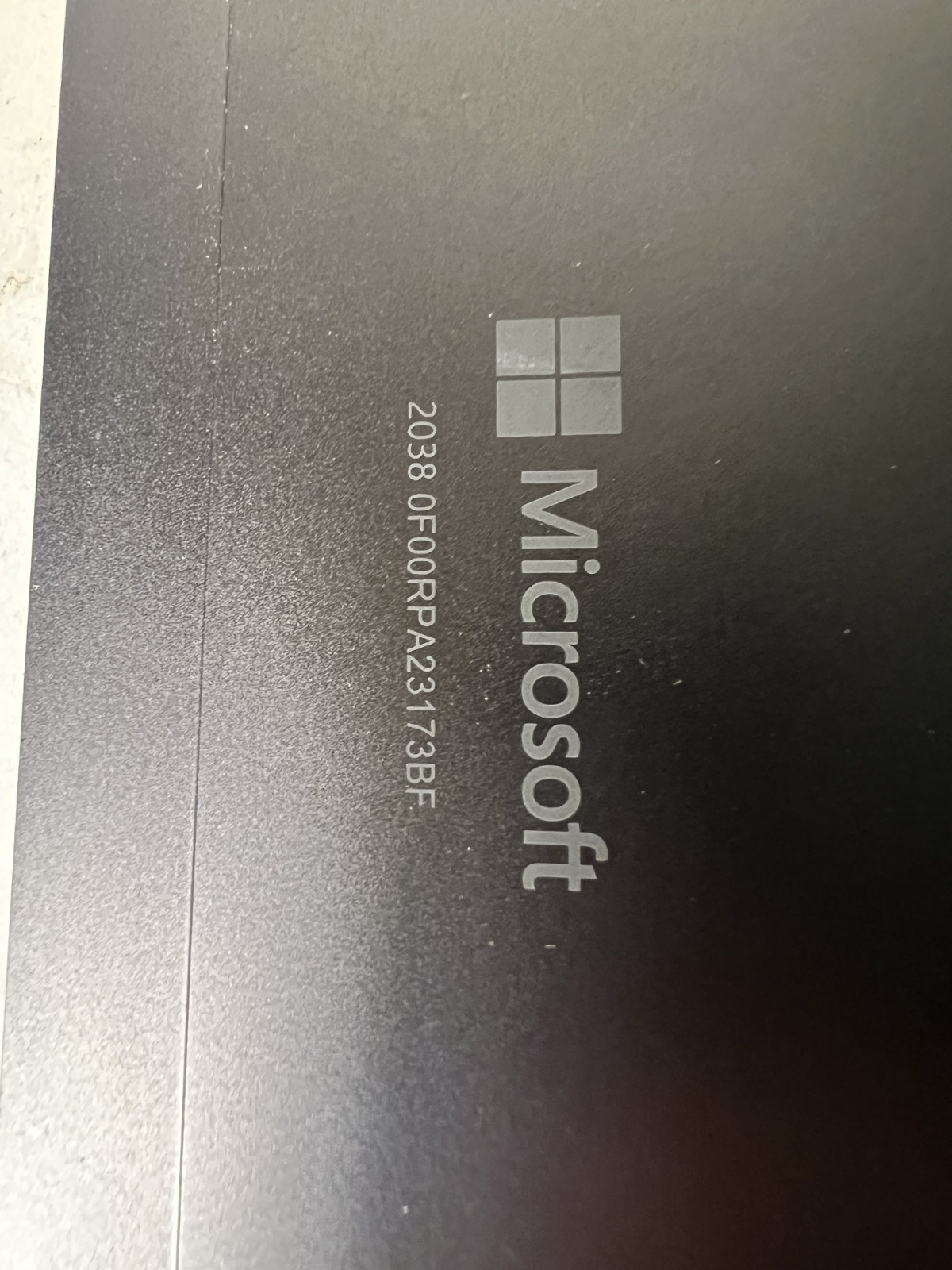 Microsoft Surface Pro 9 13″ i5-1235U 8GB RAM 2038 As-Is No Screen No SSD READ!!!