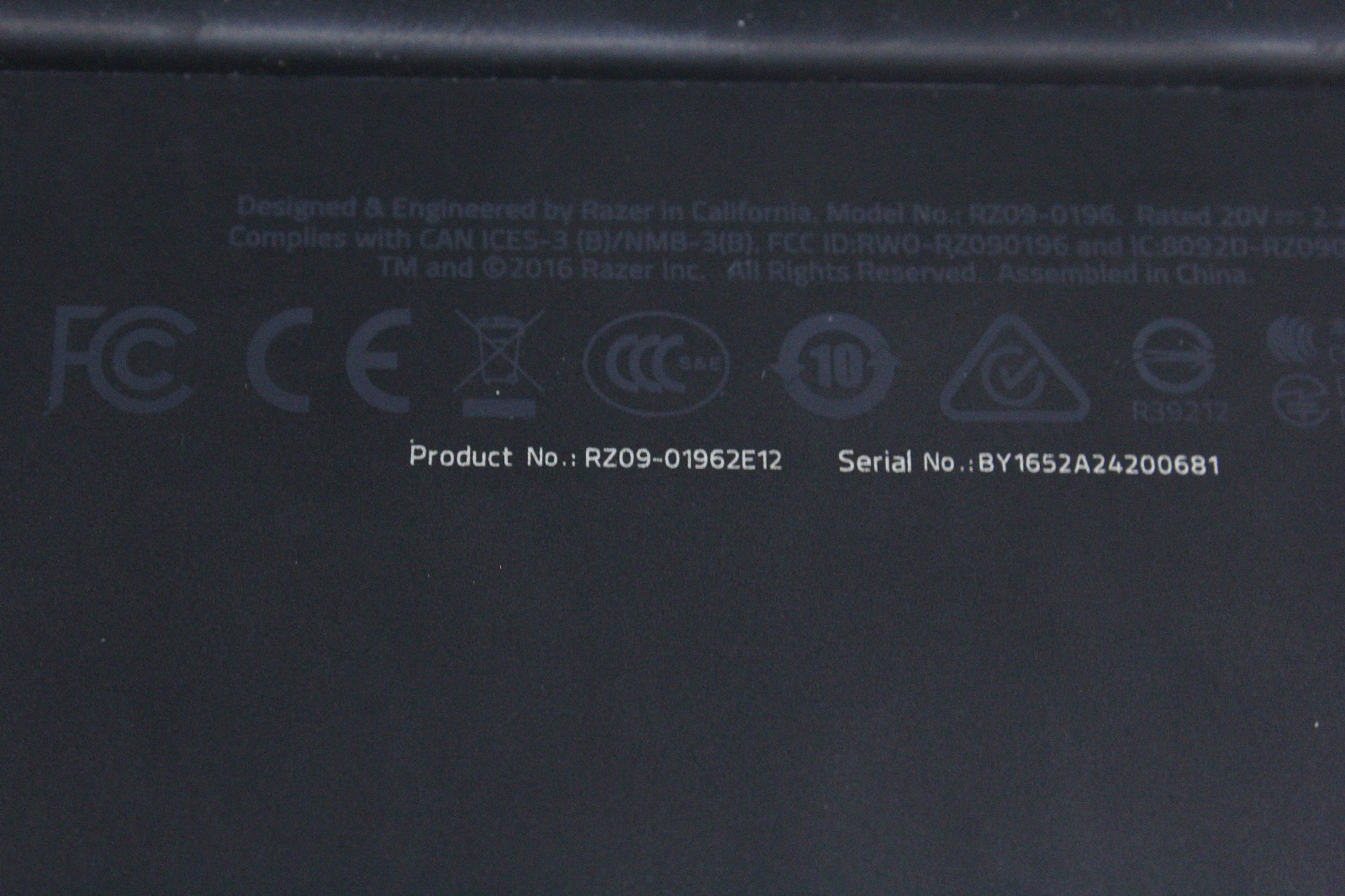 Razer Blade RZ09-01962E12 *No Battery or SSD* i7-7500U, 16GB Onboard Ram As-Is