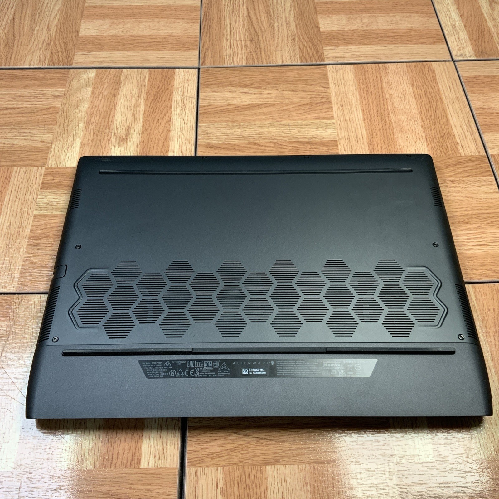 Alienware m15 R6 Intel i7-11800H 32GB RAM 2TB SSD Win 11 Pro