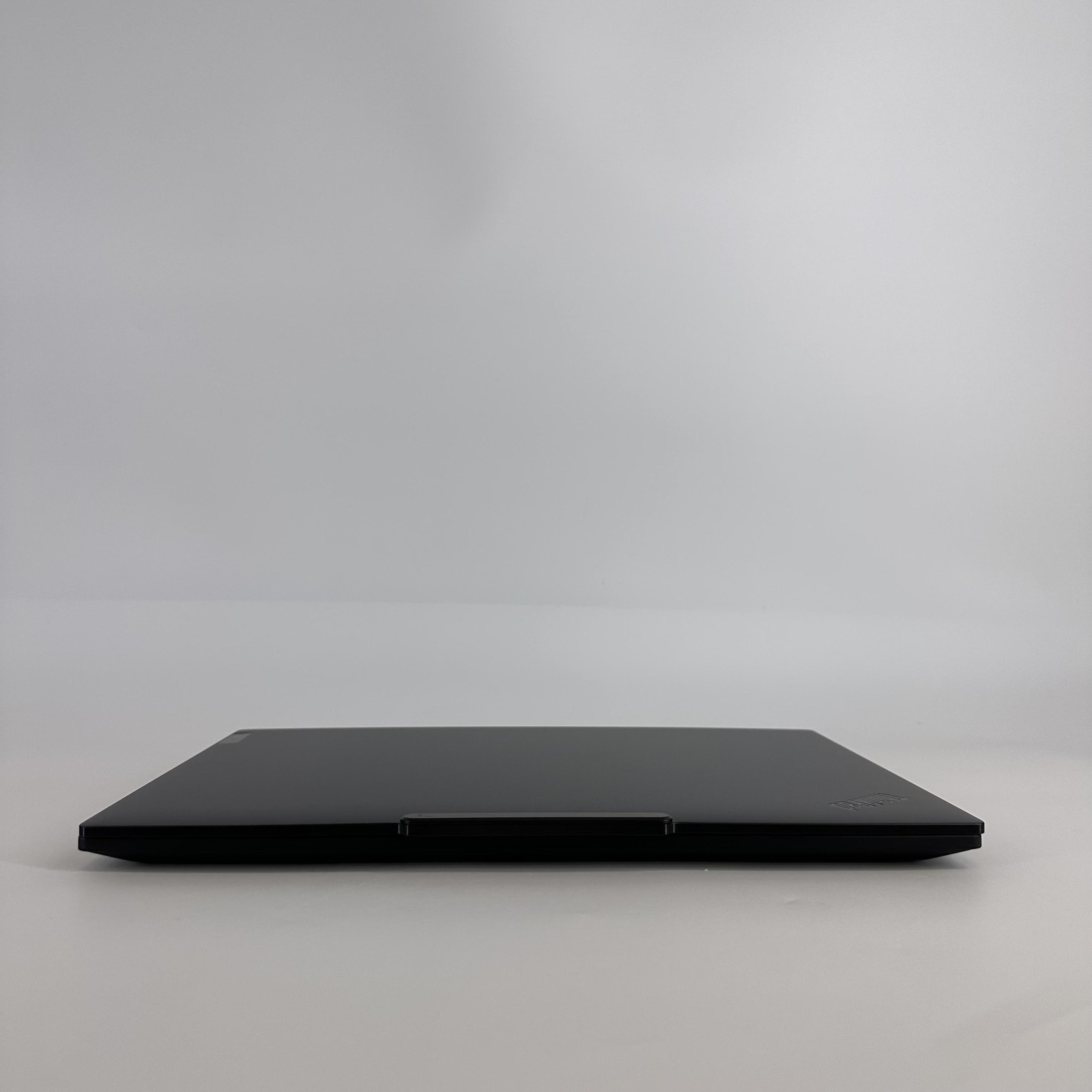 Lenovo Thinkpad T1g Gen 8 16″ UHD+ 2.9GHz Ultra 9 285H 32GB 1TB SSD RTX 5070