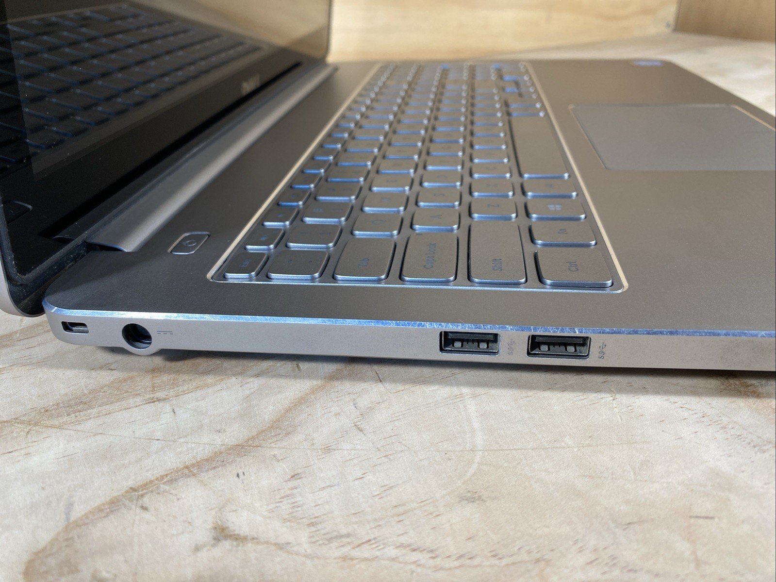 Dell Inspiron 15 7000 SERIES 7537 CORE i5-4200U @ 1.60GHz 500GB HDD 6GB RAM READ