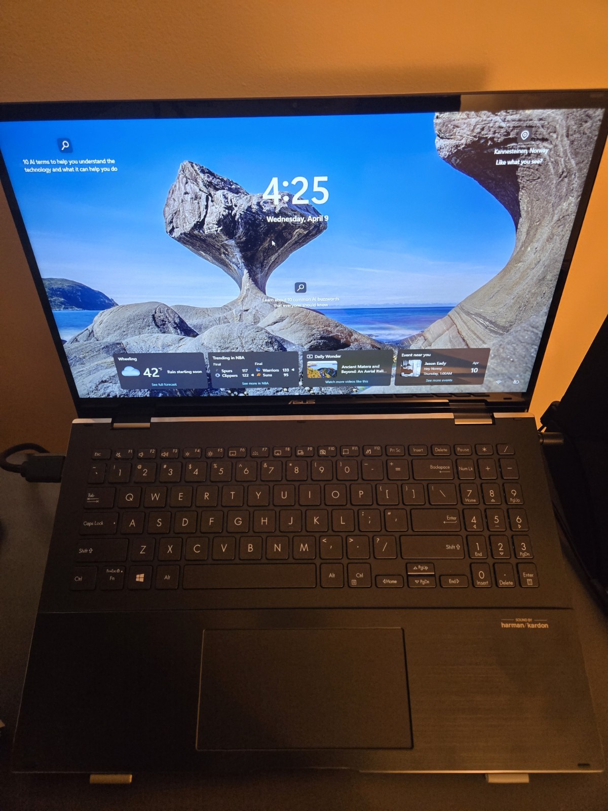 ASUS ZenBook Flip 15 Laptop Q528EH 15.6″ 512GB SSD, Intel Core i7, 16GB
