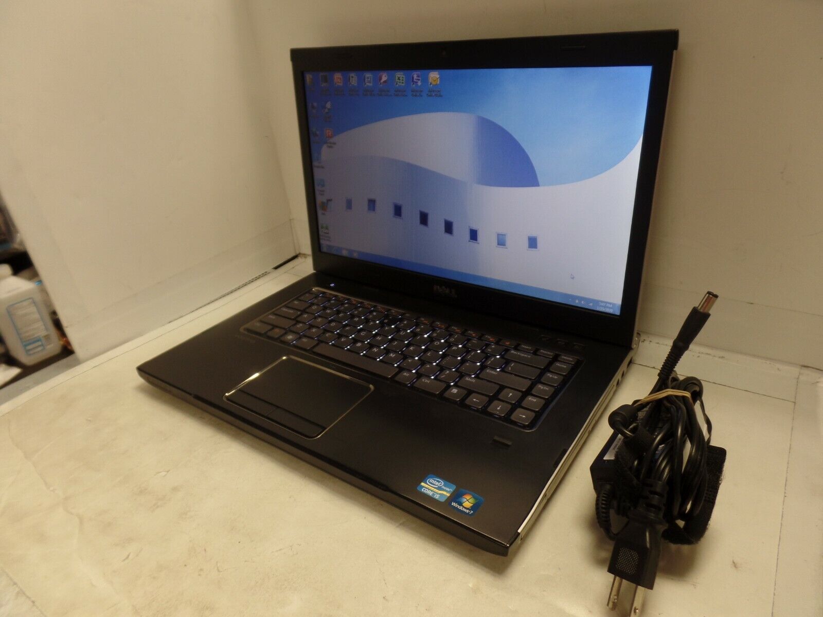 15.6” Dell Vostro 3550 i5-2410M @ 2.30GHz 320GB 4GB Windows7, Backlit KB, laptop