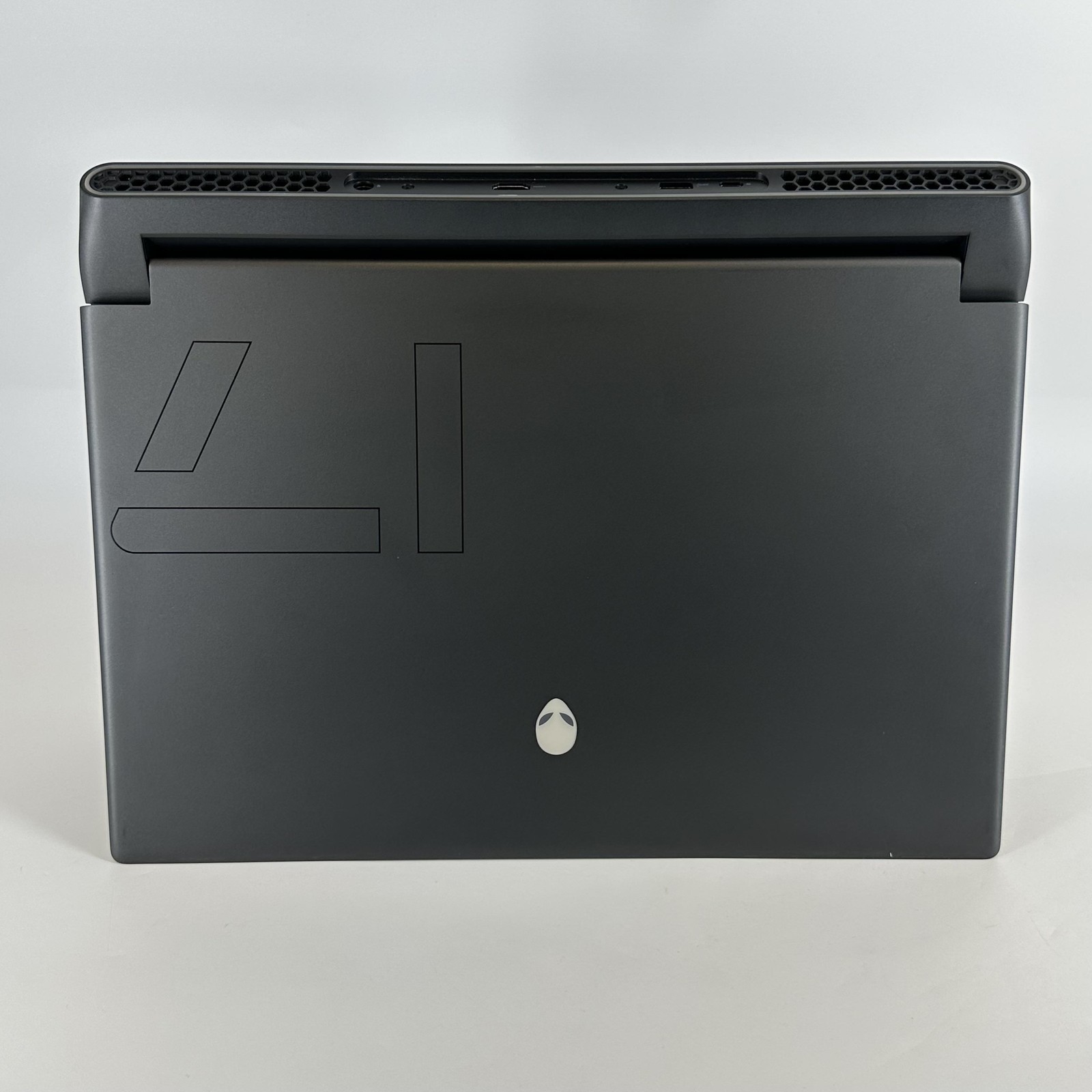 Dell Alienware M17 R5 480Hz FHD 3.2 GHz Ryzen 7 6800H 32GB 512GB SSD RTX 3070 Ti