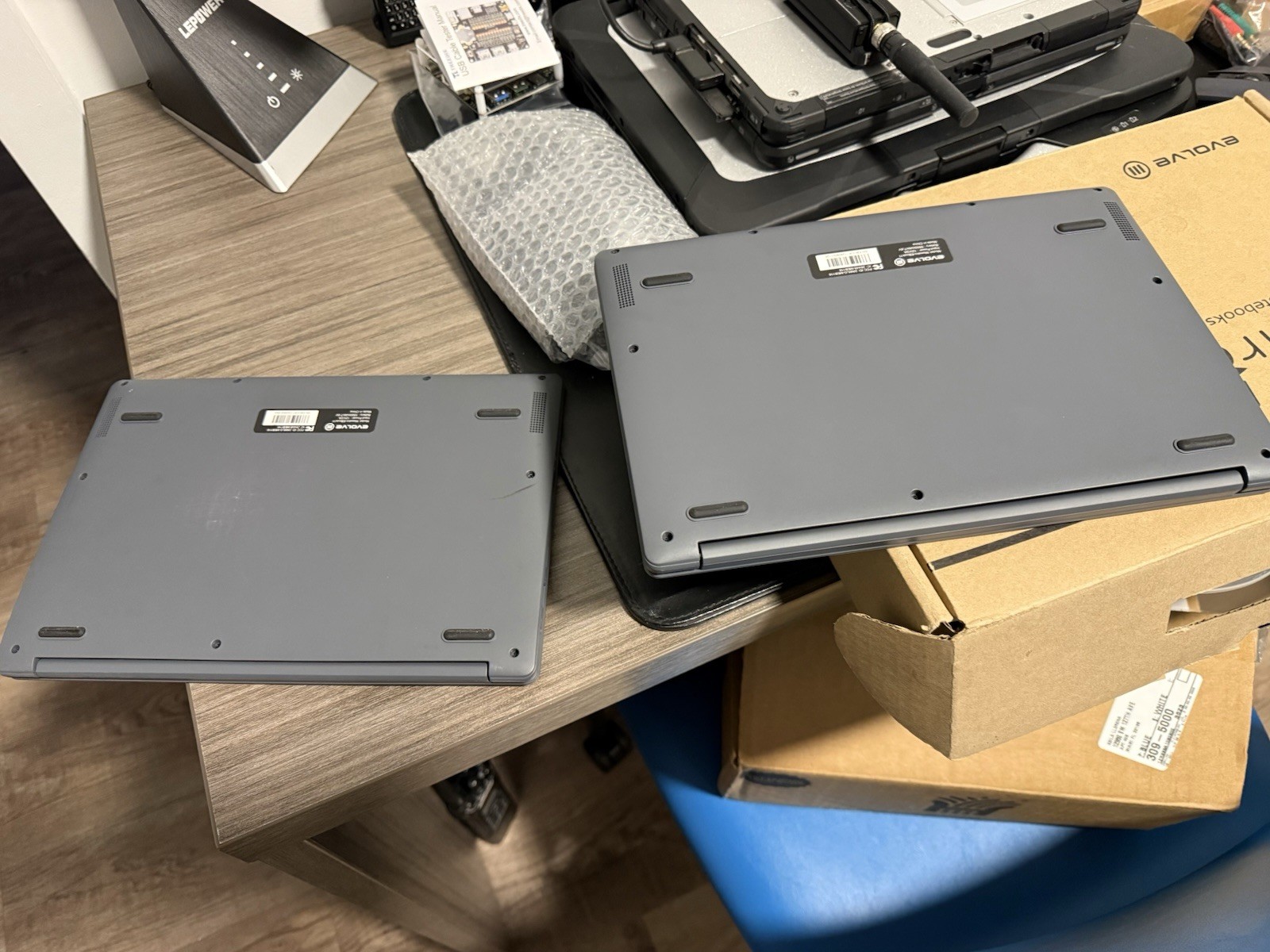 2 Evolve Maestro III 11V2 Laptop 11.6inch 4GB RAM, 128 GB set of two(2) Laptops