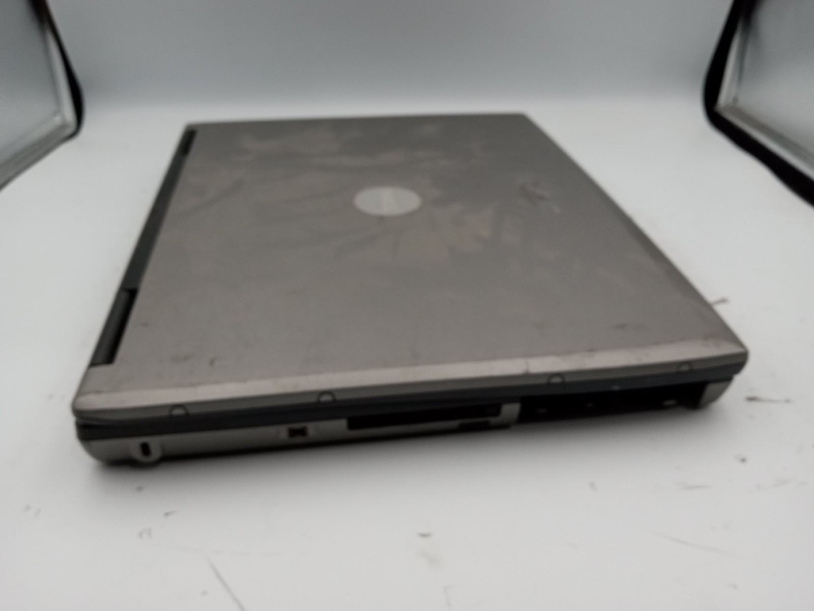 Dell Latitude D520 14″ Laptop Intel Core Duo 1.66GHz – BOOTS – BAD TOUCHPAD -RR