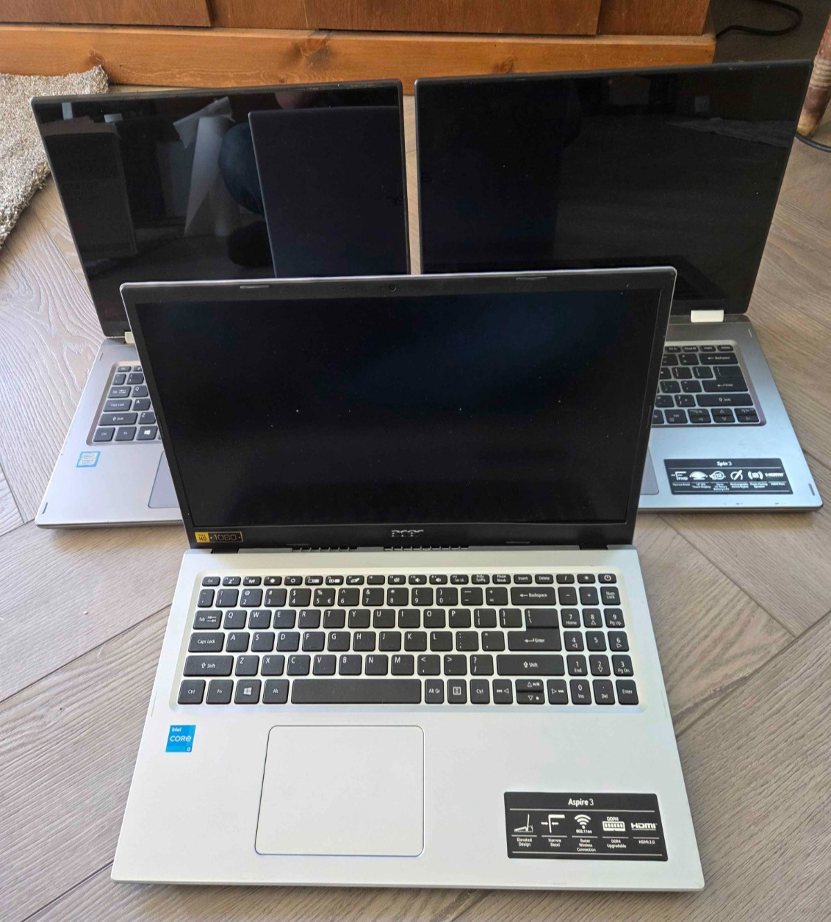 lot of two Acer SPIN 3 14in” Touch 8GB i7 8th gen, and one Aspire 3 i3 11gen