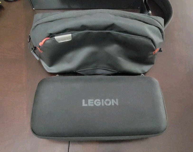 Lenovo Legion GO 8.8” 16GB RAM 2TB SSD AMD Ryzen Z1 Extreme