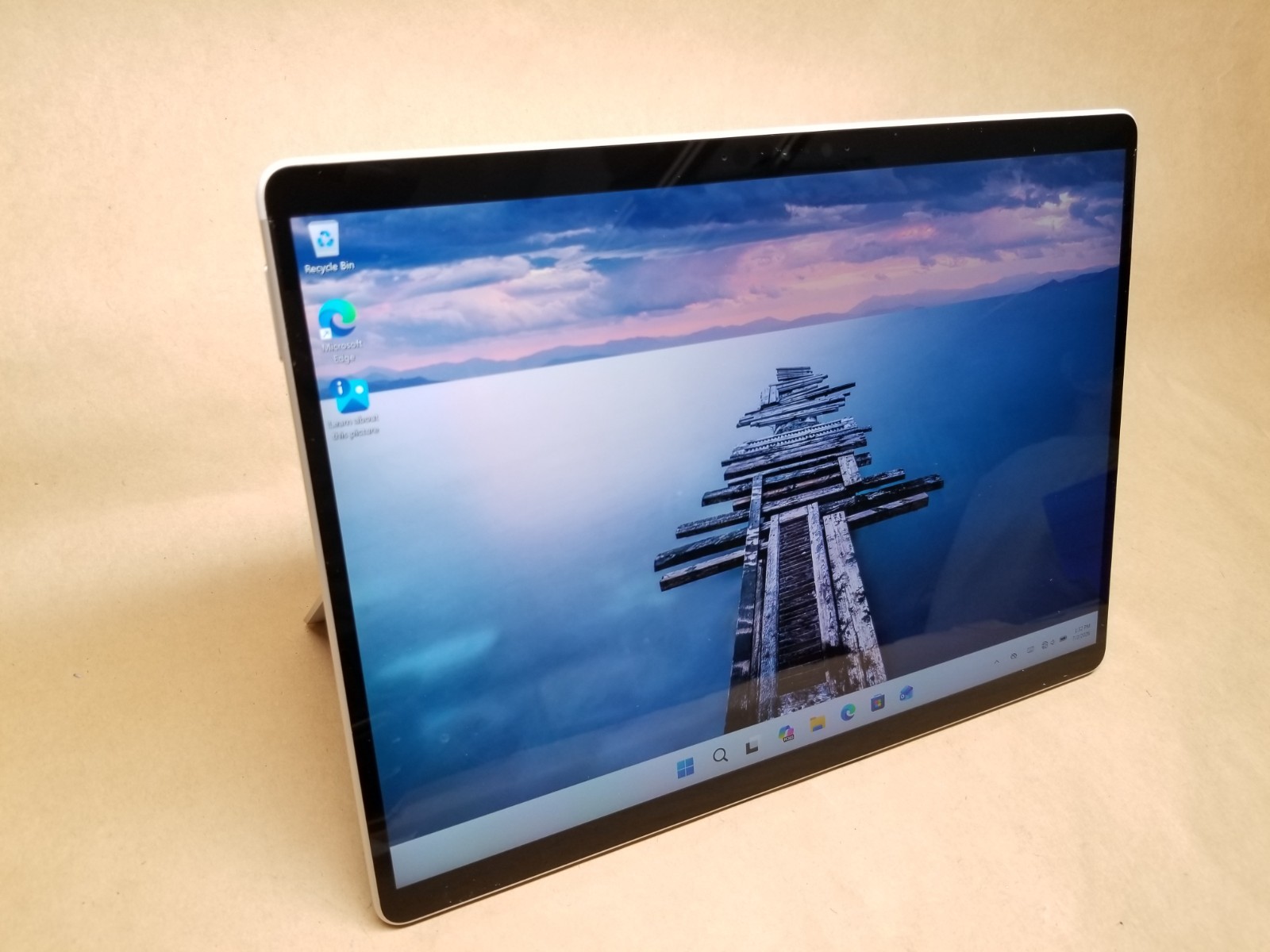 Microsoft Surface Pro 8 LTE (1982) i5-1145G7 – 16GB RAM – 256GB 120Hz – Win 11