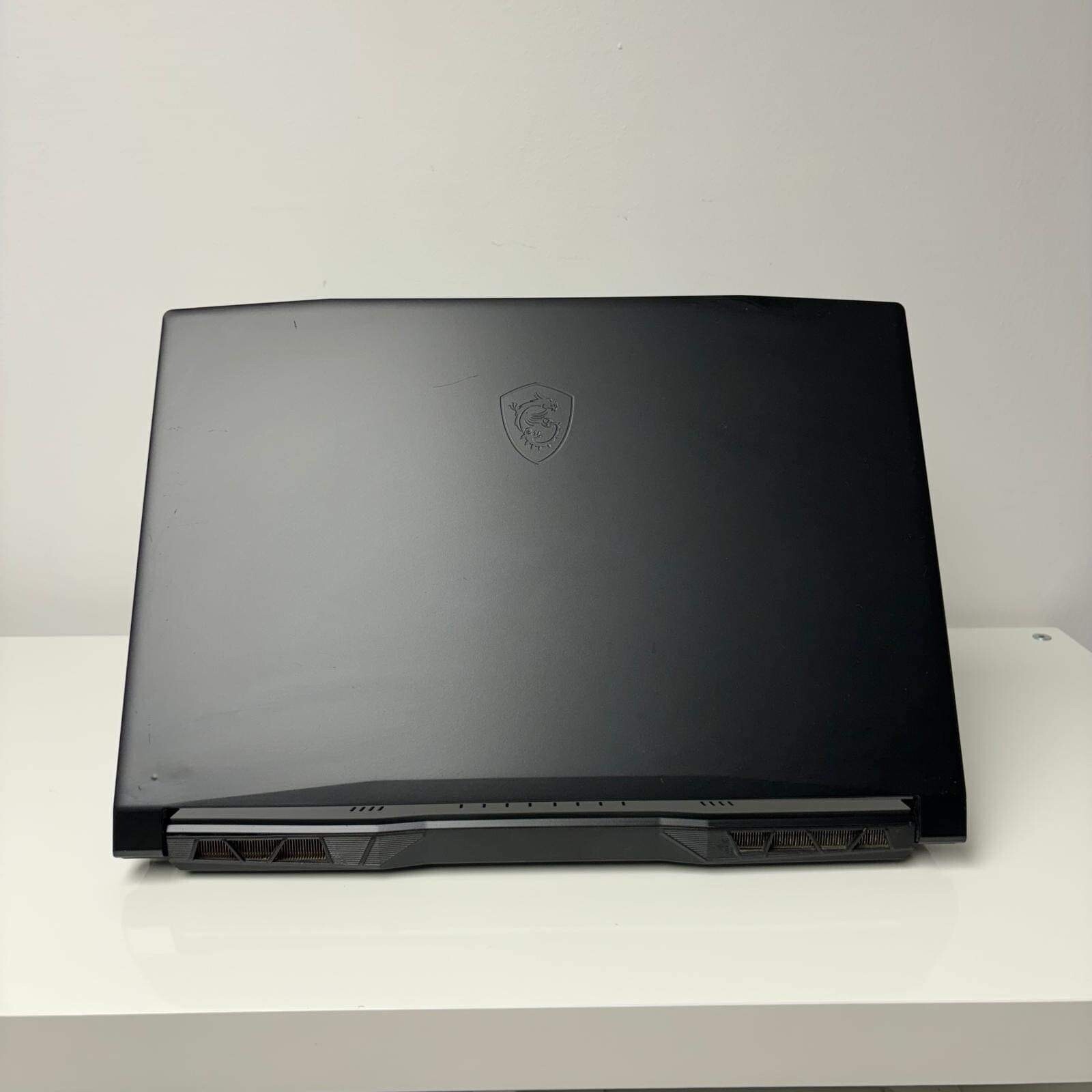 MSI Katana GF66 11UC-235CA 15.6″ Laptop