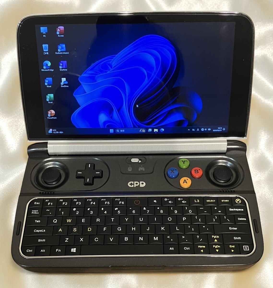 [EXC] GPD WIN2 m3-7Y30 Gaming PC Black 8GB SSD 128GB USB Type-A Type-C
