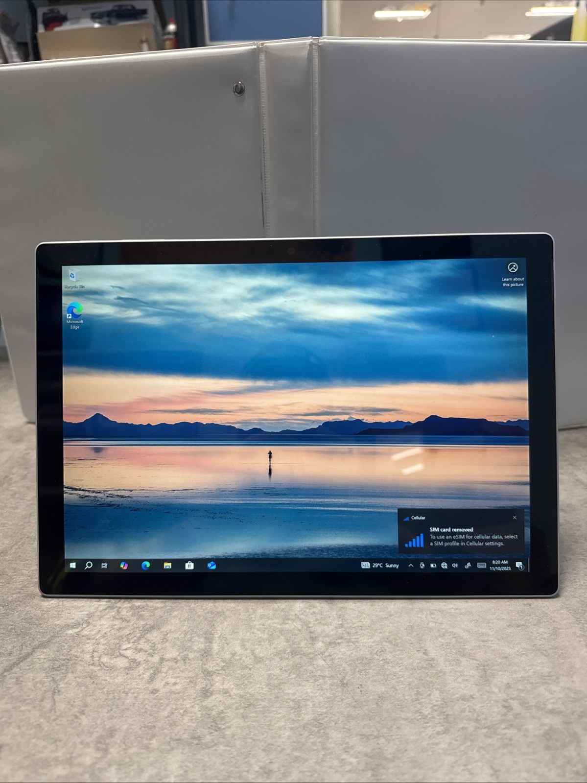 Microsoft Surface Pro 5 Intel Core i5-7300U @ 2.60GHz 4GB RAM 128GB SSD
