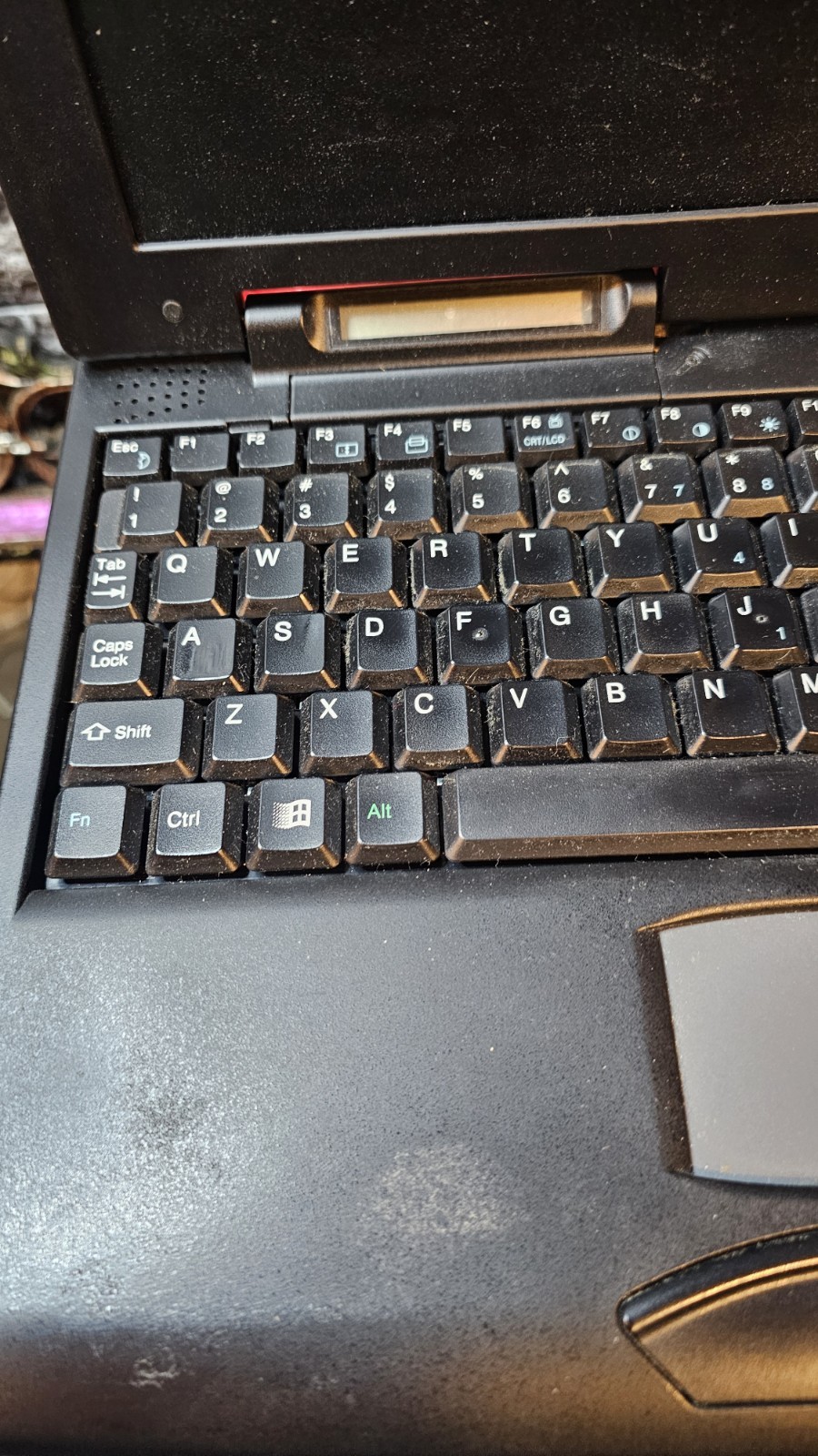 Sager Notebook Computer Model 6200AT W/ CASE & Charger Works