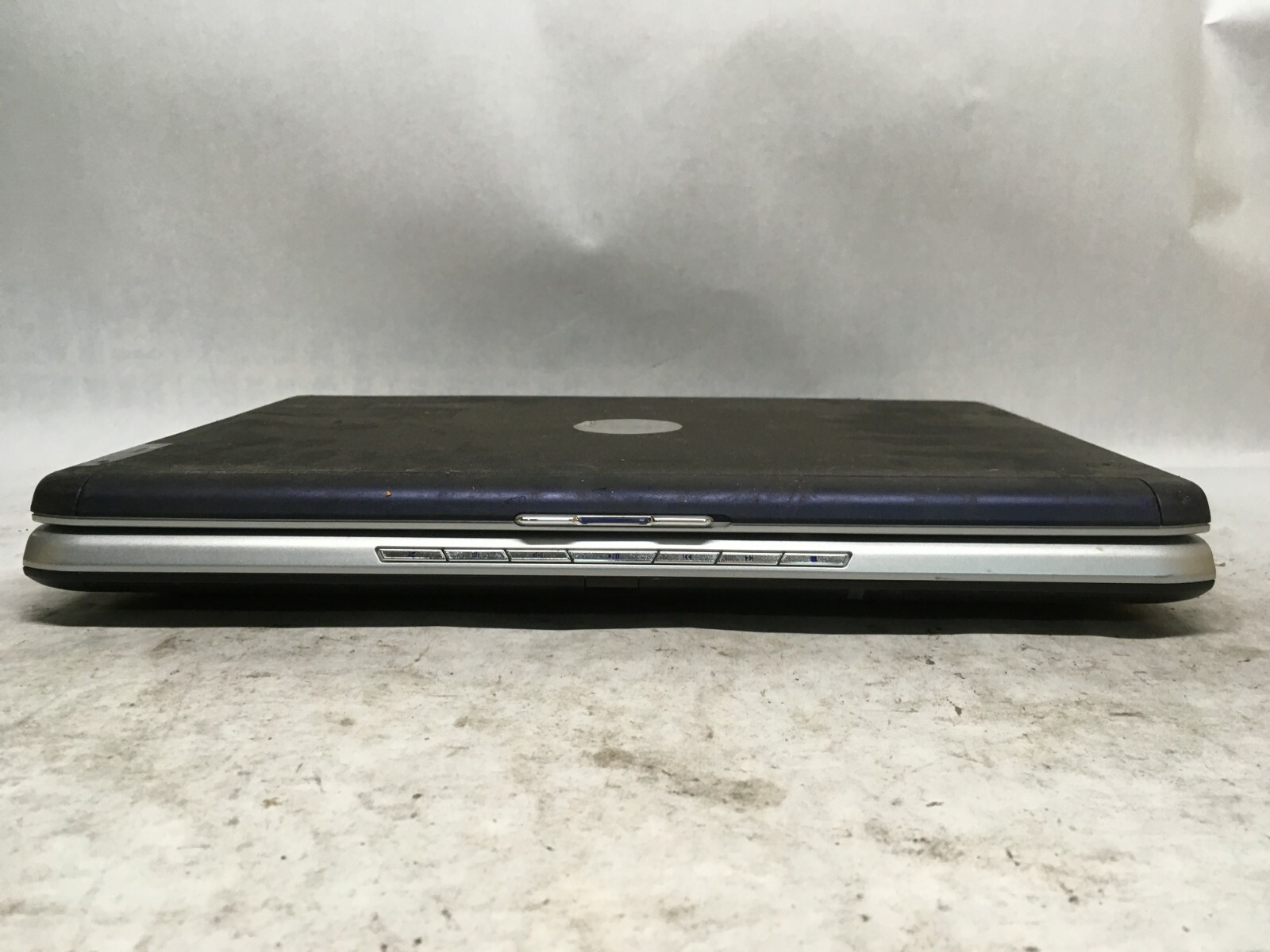 Dell’s Inspiron 1520 15″ (AS IS / FOR PARTS) – Intel Core 2 Duo @ 2 GHz – JZ
