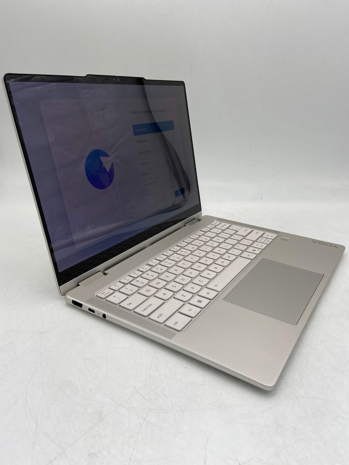 Lenovo Yoga 7 2-in-1 14AKP10 14″ AMD Ryzen AI 5 340 2.0GHz 16GB RAM 512GB SSD AM