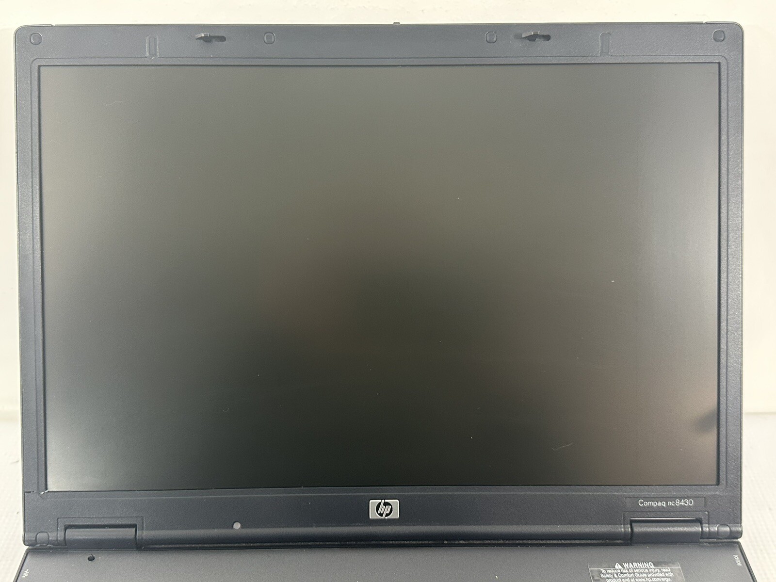 HP Compaq NC8430 15″ Windows XP Laptop Intel 2.16 GHz 2GB 120 GB SSD Bad Screen