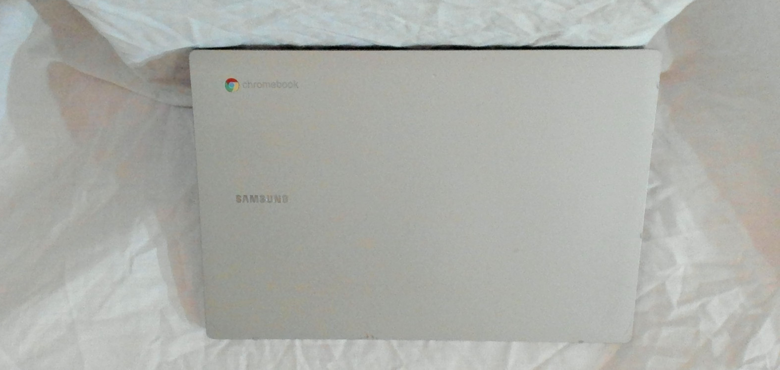 Samsung Galaxy Chromebook Go 14″ XE345XDA (2021) Excellent+Sleeve, Charger & Hub