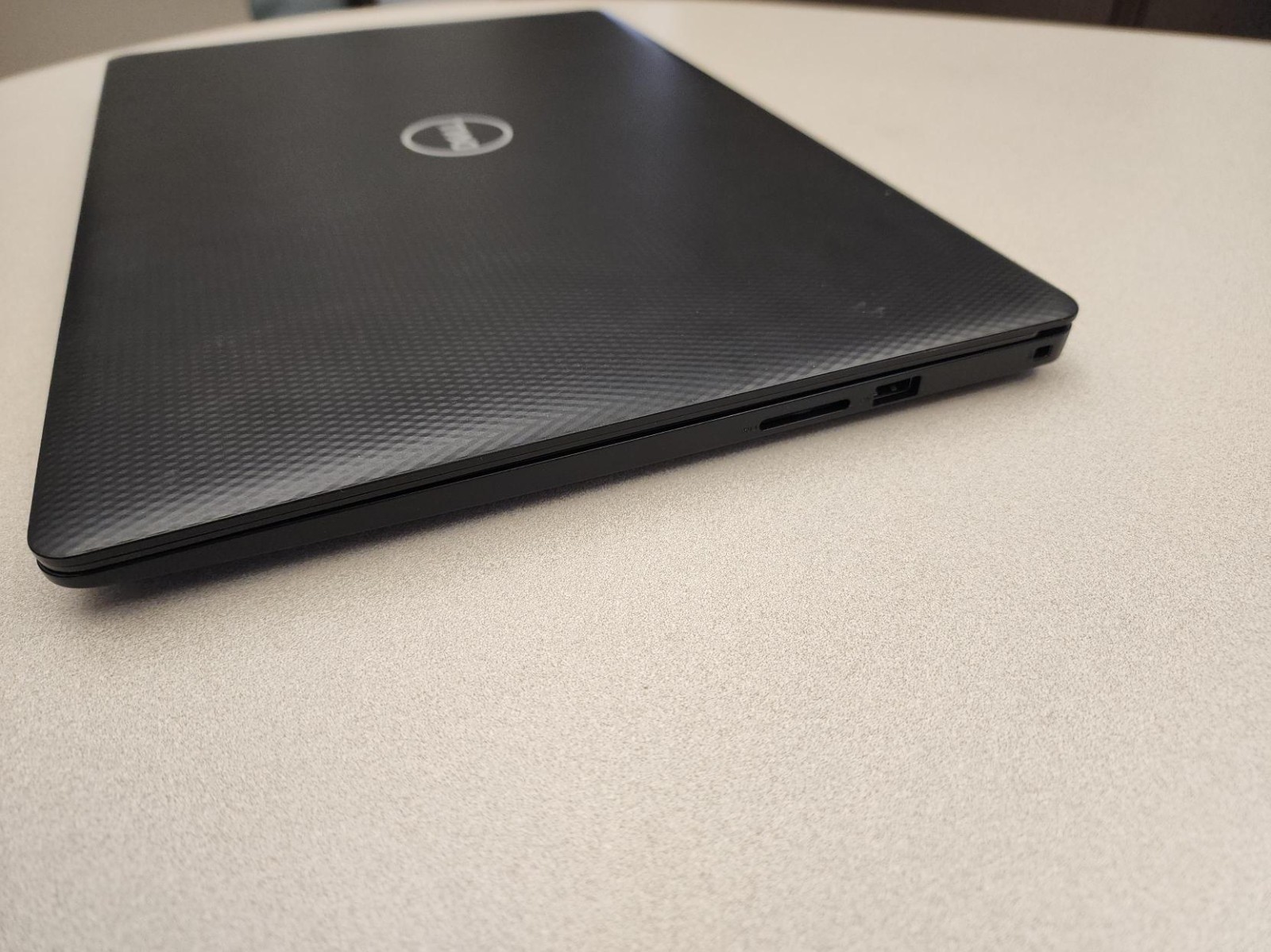 Dell Inspiron 15-3593 15.6″ 16GB 128GB SSD / 1TB HDD, i7-1065G7, Black