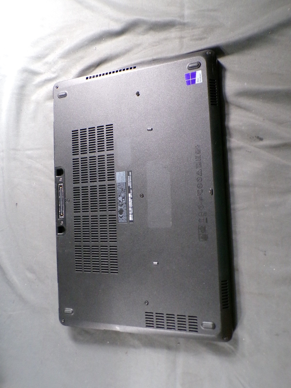 DELL LATITUDE E5570 INTEL CORE i5-6300U 2.40GHZ 8GB RAM **NO HD/ NO CADDIE