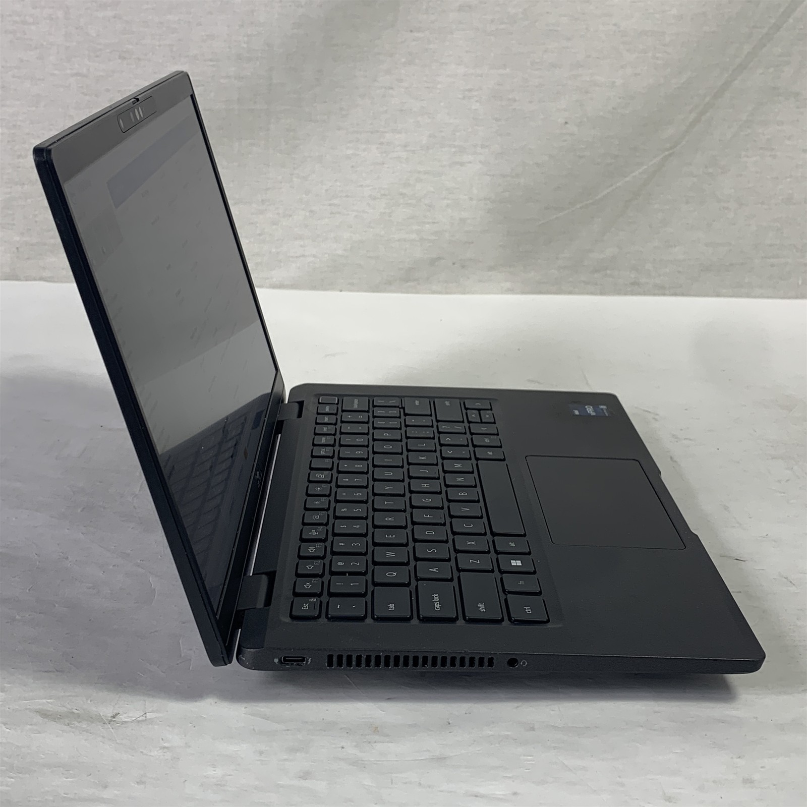 Dell Latitude 7330 13.3″ Laptop i7-1265U 1.8GHz 16GB 512GB NVMe SSD – Win 11