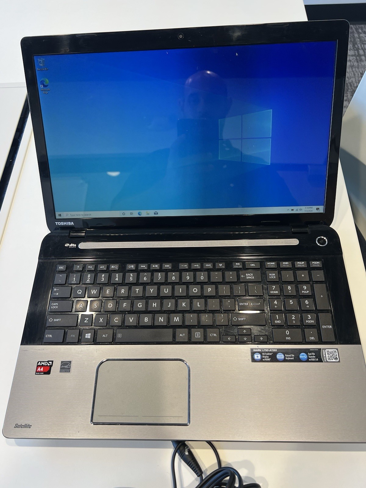 TOSHIBA SATELLITE 17.3″ (L75D-A7283) AMD A4-5000 1.50GHz 6GB RAM 750GB HDD
