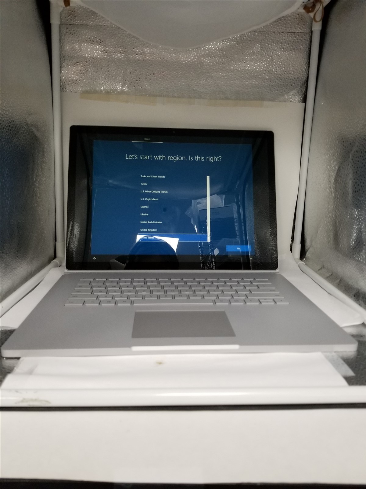 Microsoft Surface Book 2 Core i7 15″ 16GB/256GB Silver See Details VD6247