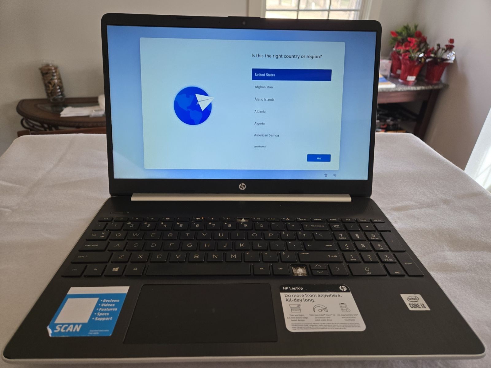 HP laptop/notebook, Webcam, Wifi, Windows 11, Touchscreen, Comes with charger