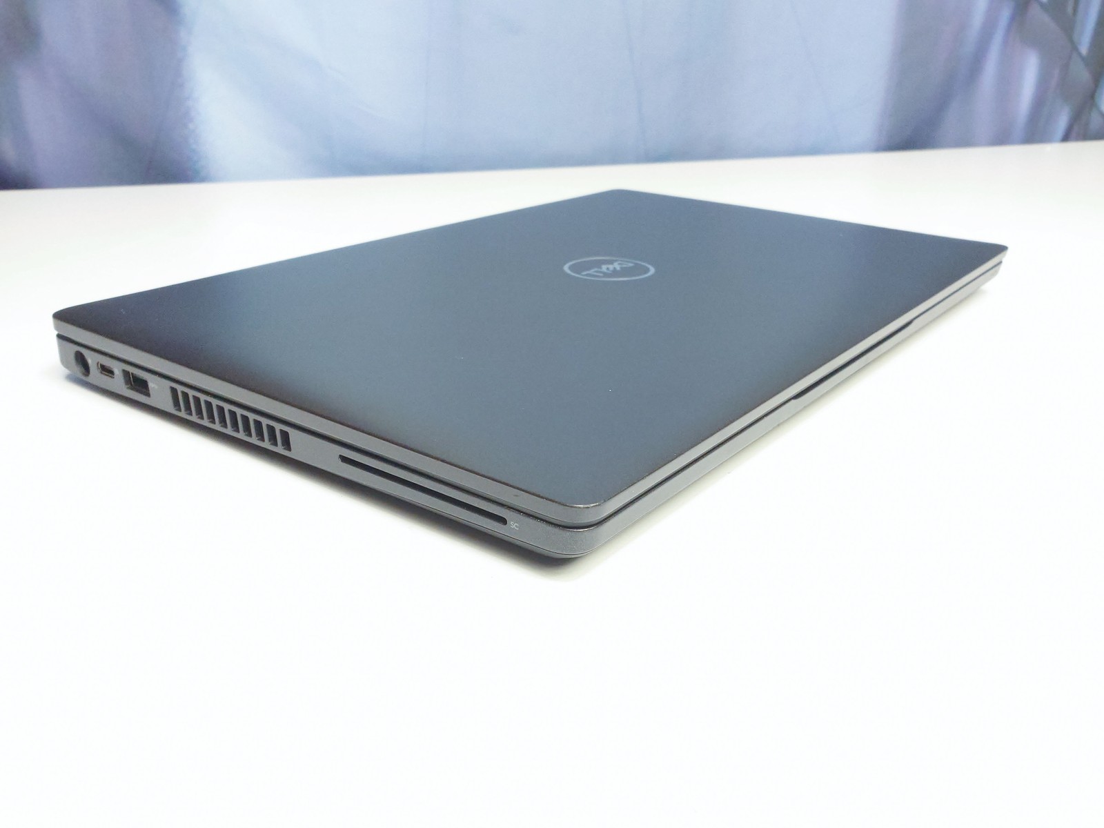 Dell Latitude 5400 14″ Touch i5-8365U 16GB 256GB NVMe Backlit Win 11 Pro Grade A